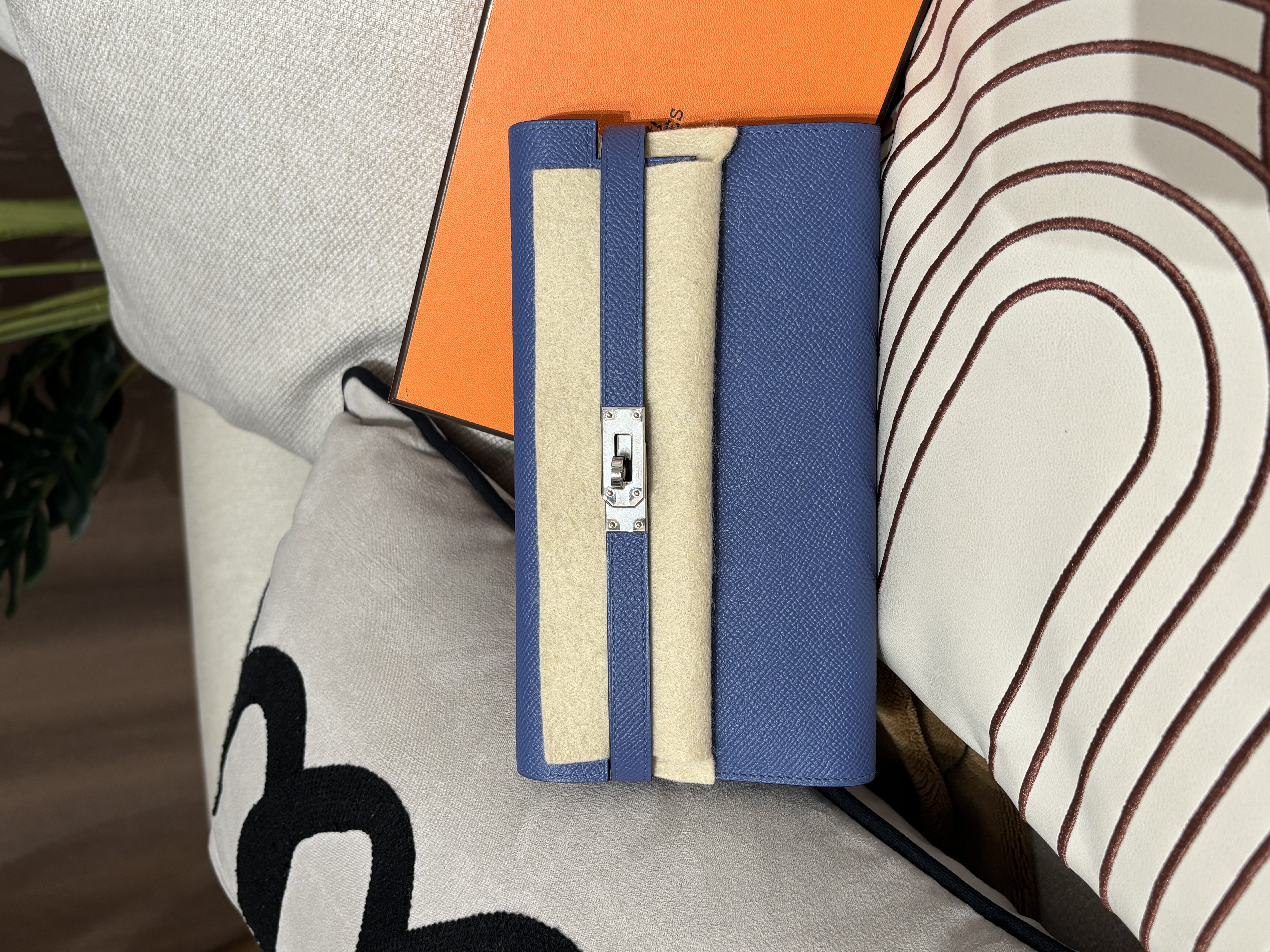 未使用品 Hermes Kelly Wallet Stamp A 100%Authentic, Unused ✅box