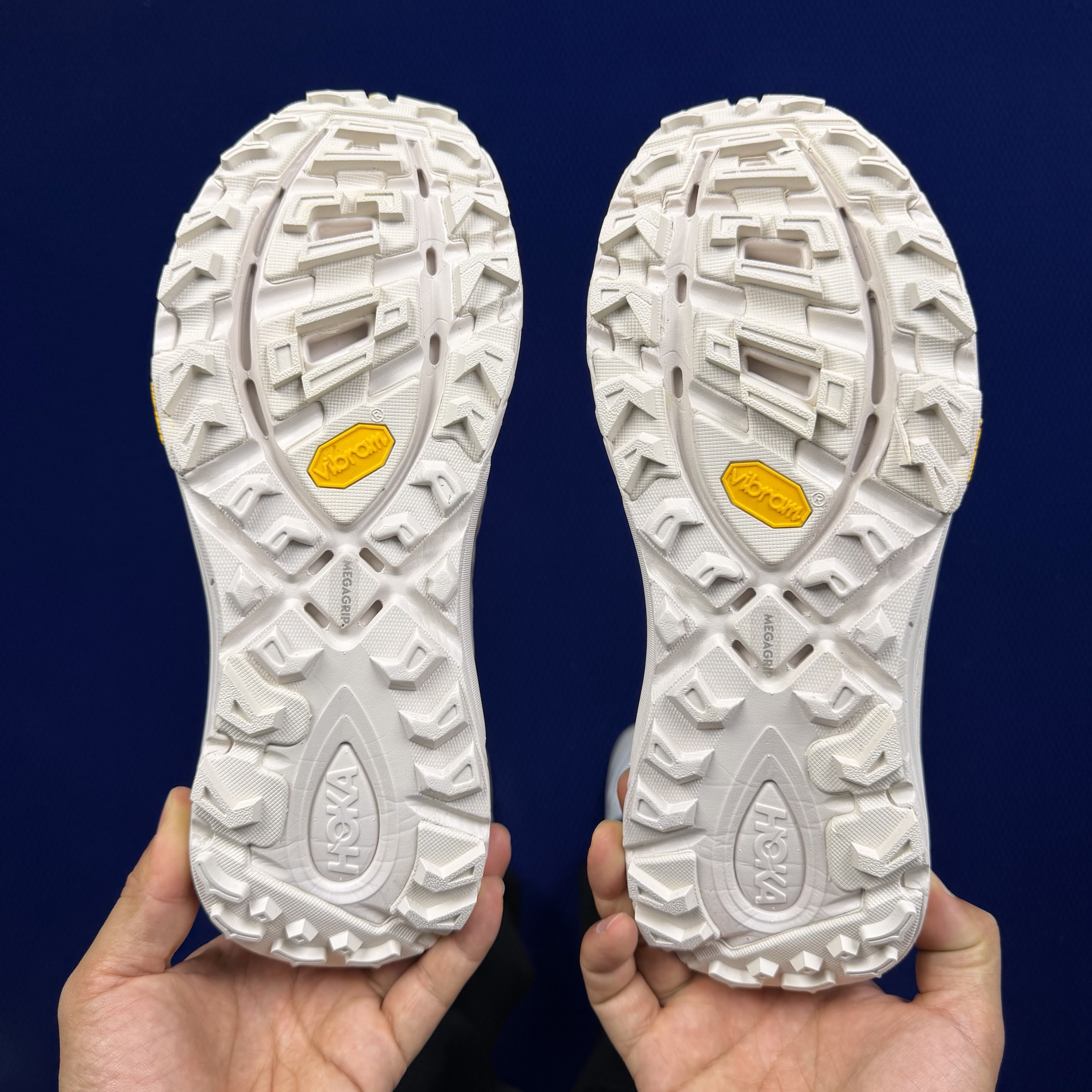 Hoka One One Mafate Three 2 