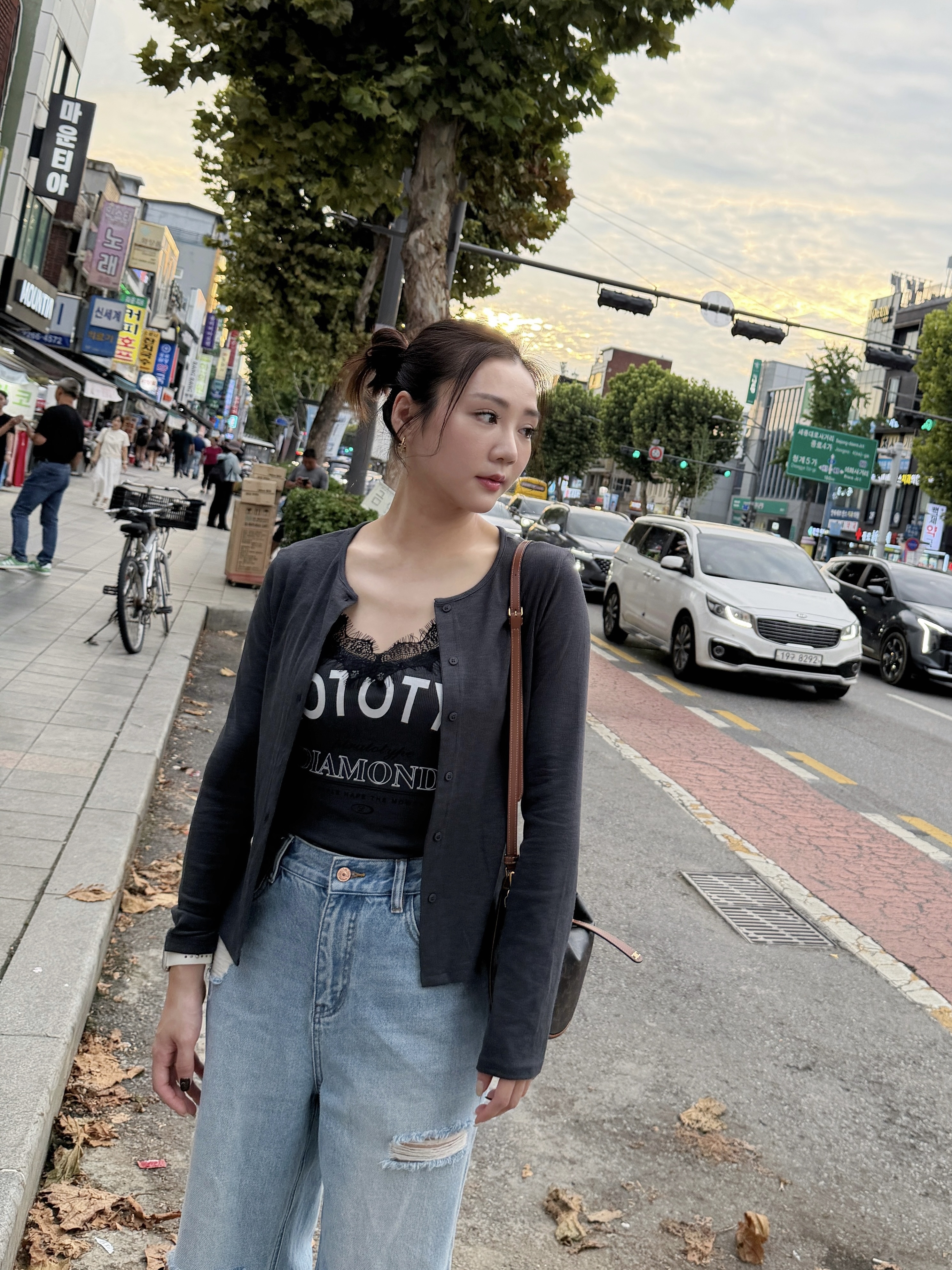 Lace英文字上衣套裝
