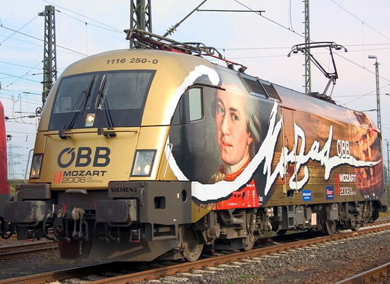 Roco 奧地利聯邦鐵路 (ÖBB) 1116 250-0 金牛座電力機車/Wolfgang Amadeus Mozart Jubiläumsjahr Taurus E-lok ÖBB 1116 HO DC 2-rail