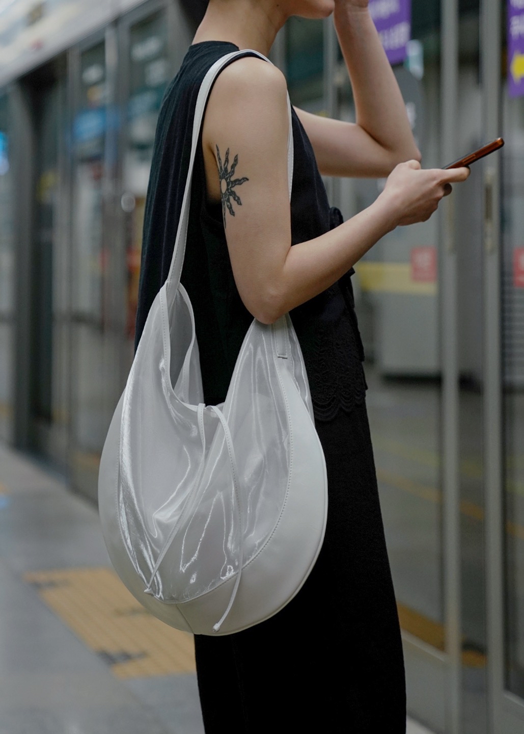 🇰🇷韓國Kwani - Curvee Hobo Bag Organza White