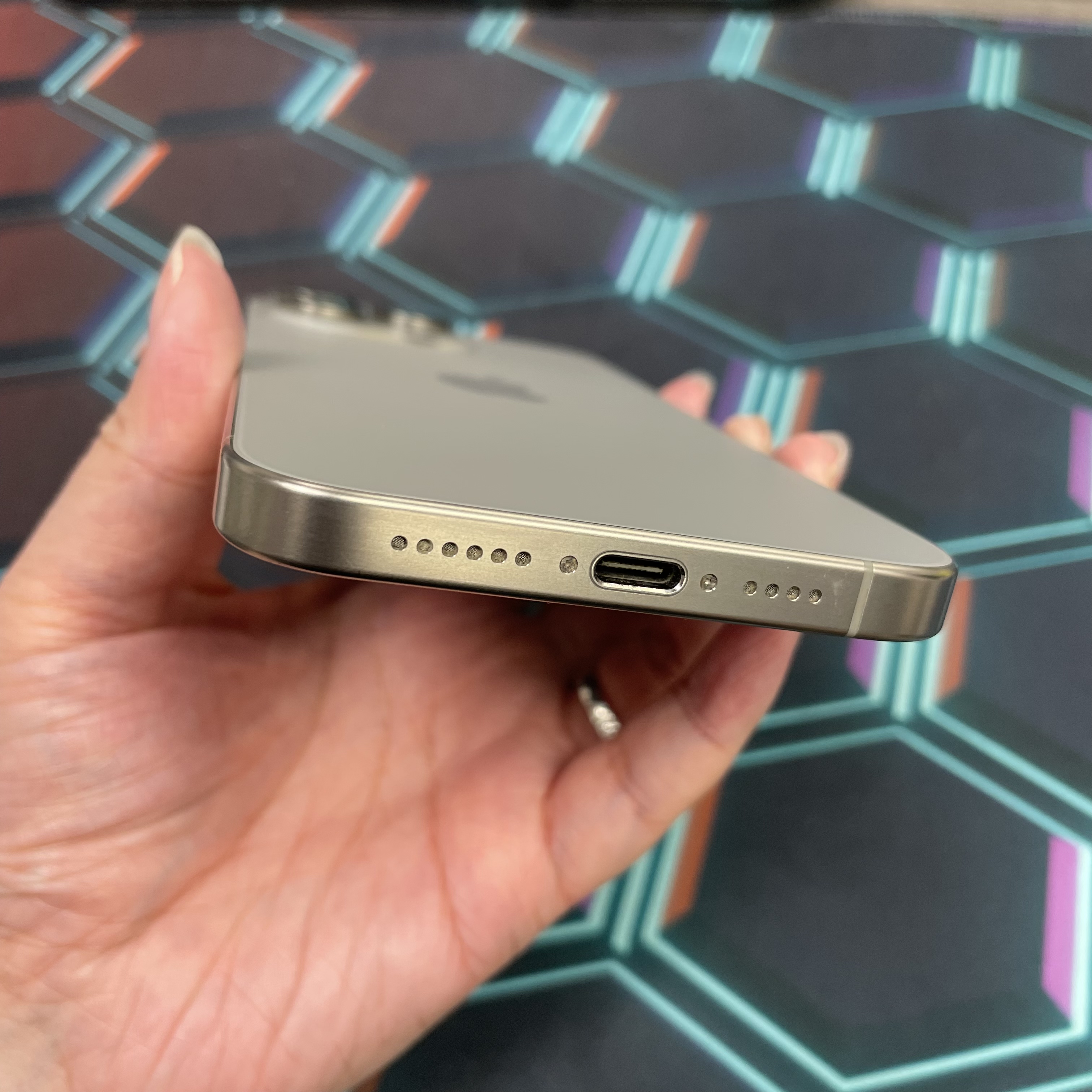 *8132 15 pro max 勁靚機 256GB 電86 原色 gray
