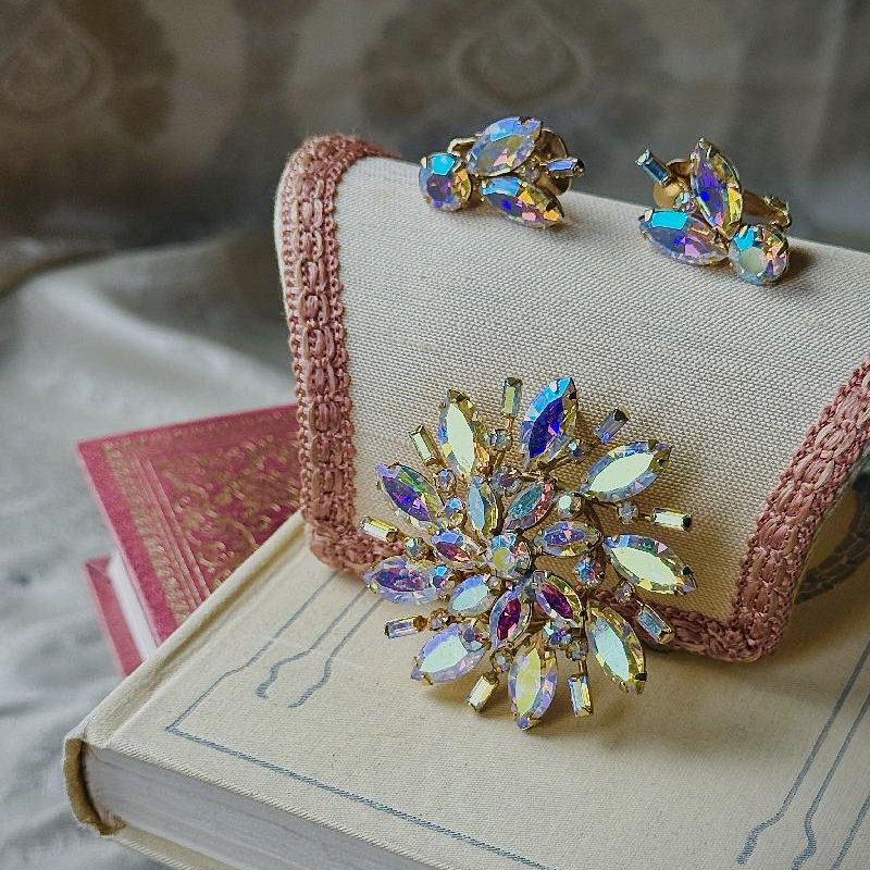 C.a. 1950s Aurora Borealis Starburst Brooch & Clip Earrings Set (MT2432)