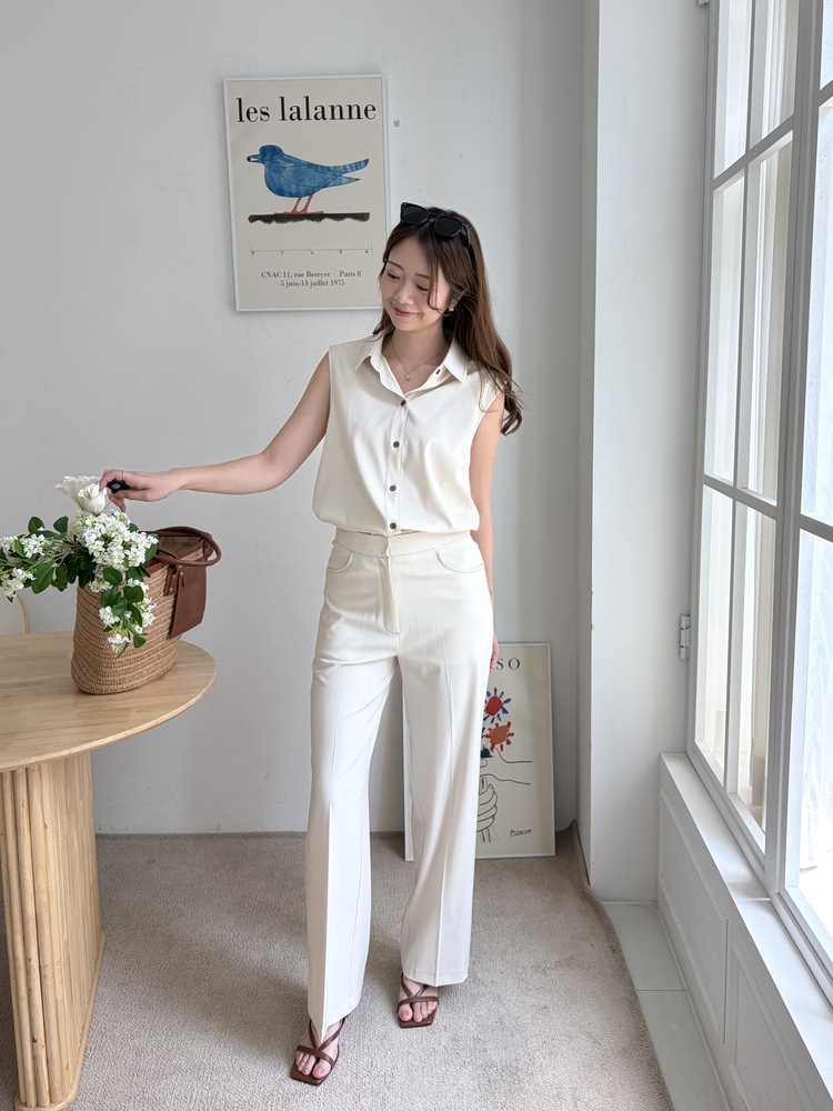 Topstitched Sleeveless Blouse (Ivory)