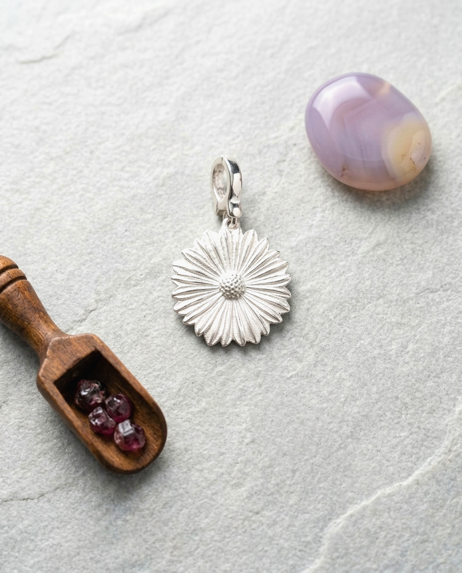 S925 -EP0029 Daisy pendant