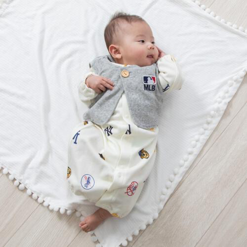 🇯🇵預訂 日本直送🇯🇵MLB刺繡貼花滿印新生兒背心式長袖連身服睡袋2Way套裝