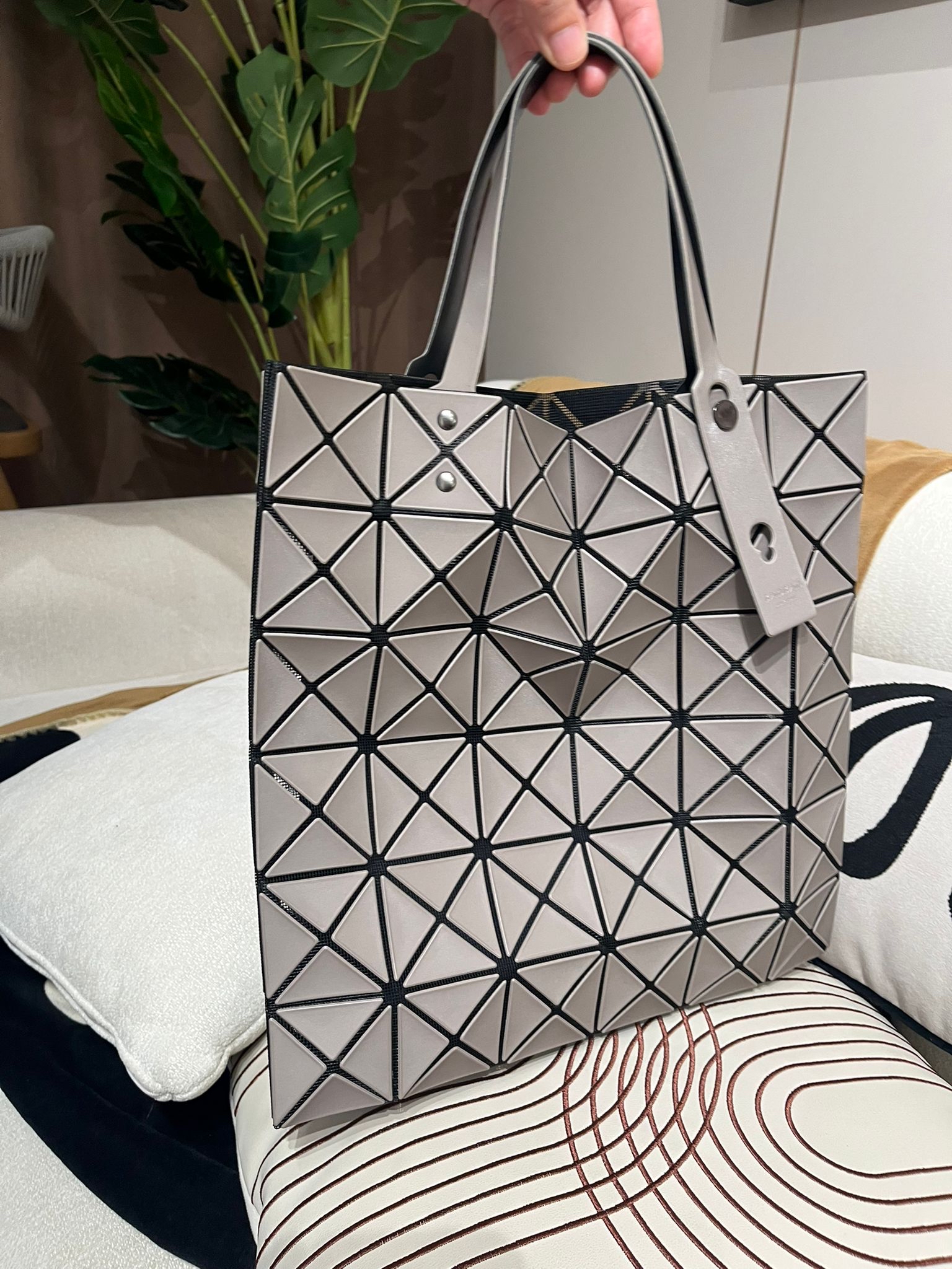 Issey Miyake bao bao 100%Authentic,98%new🥰 