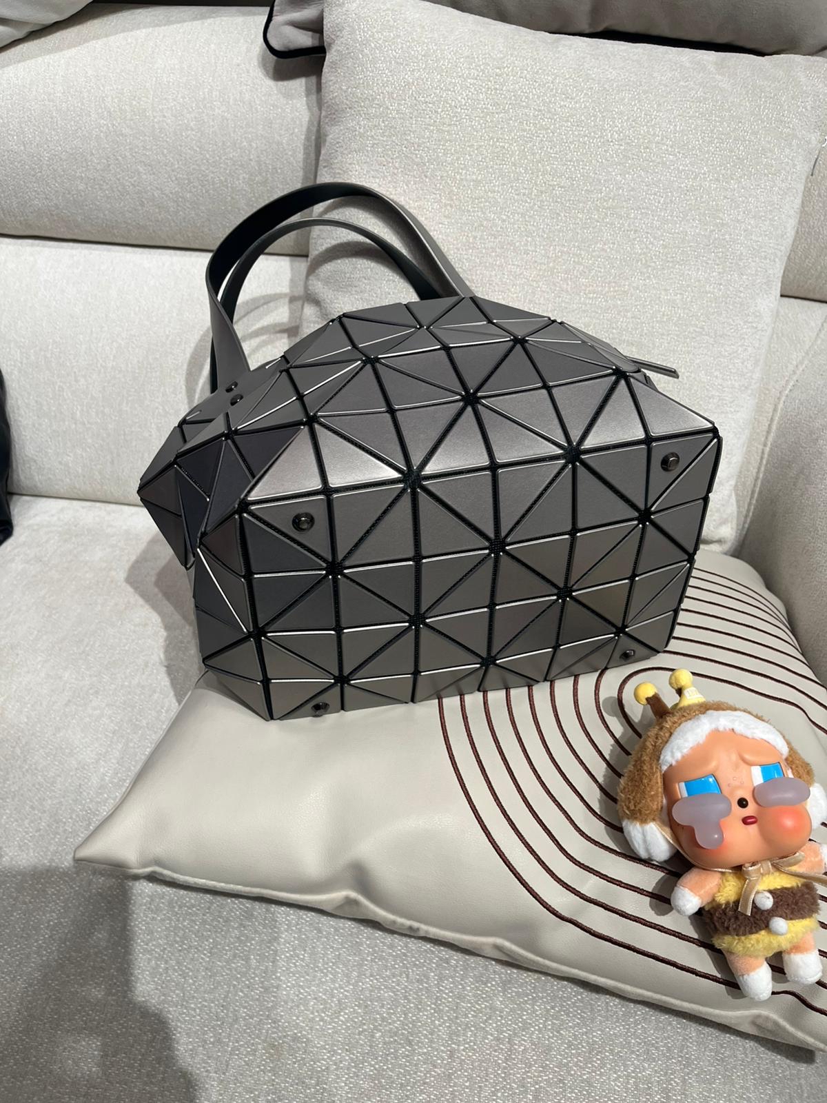 Issey Miyake Bao Bao Boston Bag 100%Authentic, 99%New ✅Dust bag