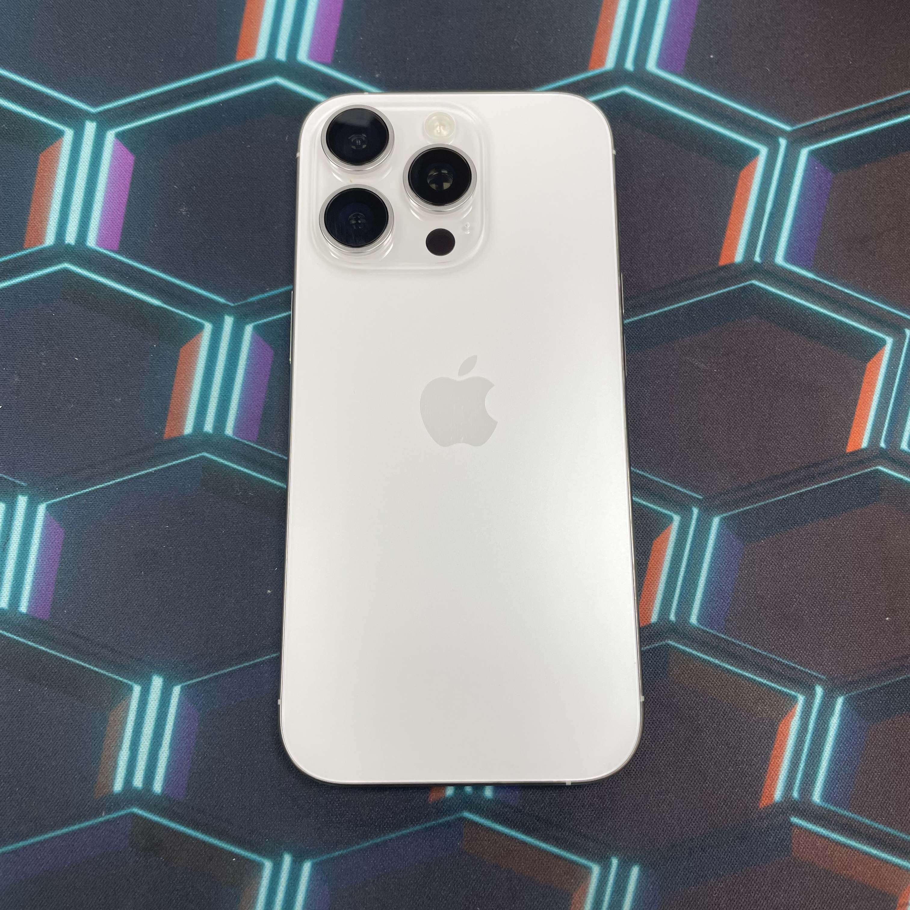 *6384 16 pro 勁靚機 256GB 電91 白色 white