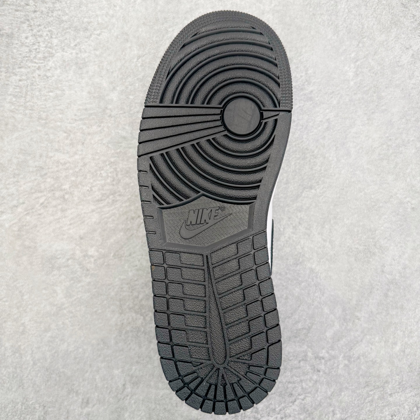 Fragment Design x Union LA x Nike Air Jordan 1 Retro High OG