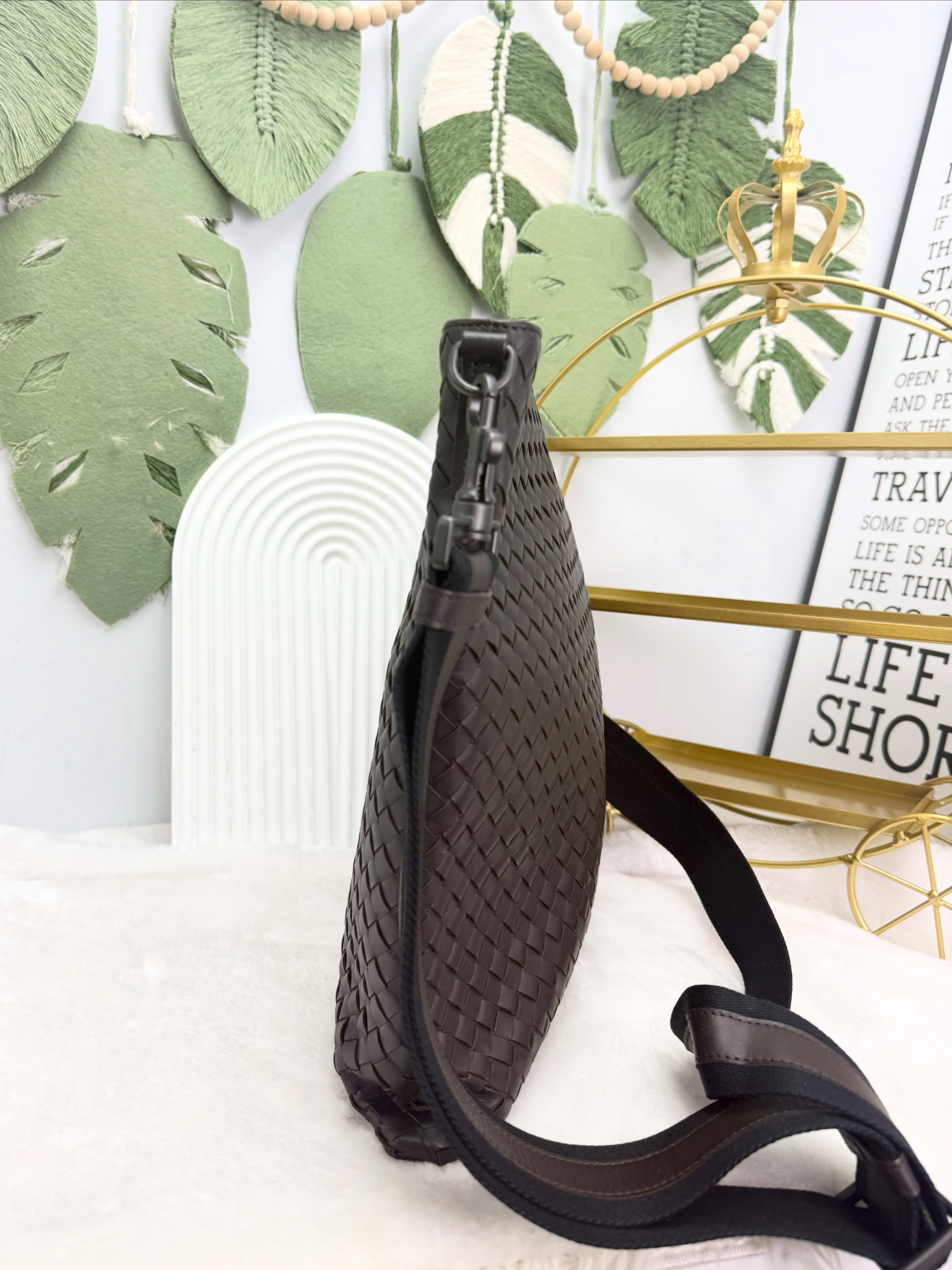 Bv👜 PRE OWNED 🛍️經典編織直版薄款斜揹袋🤎💼 