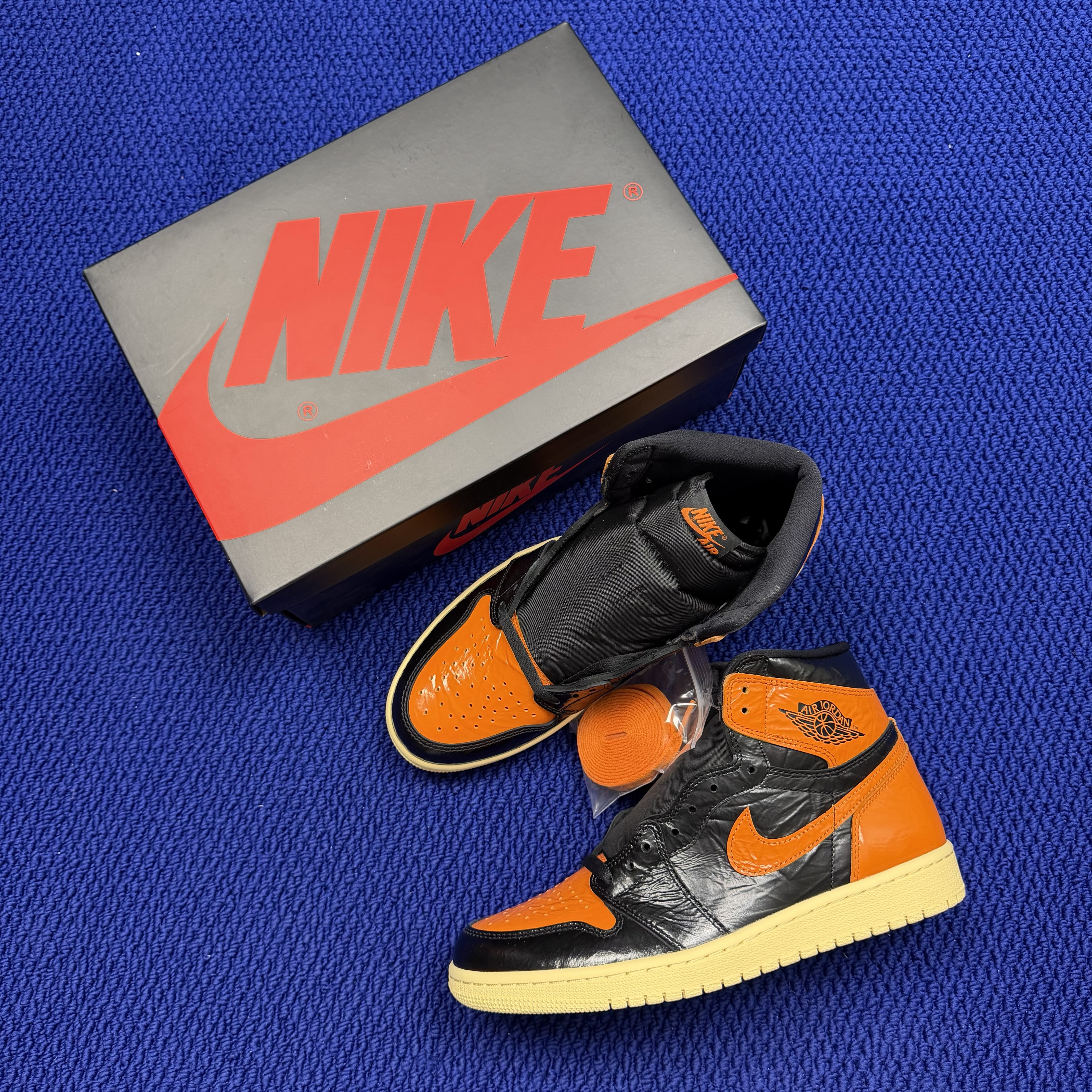 Nike Air Jordan 1 "Shattered Backboard 3.0" 555088-028