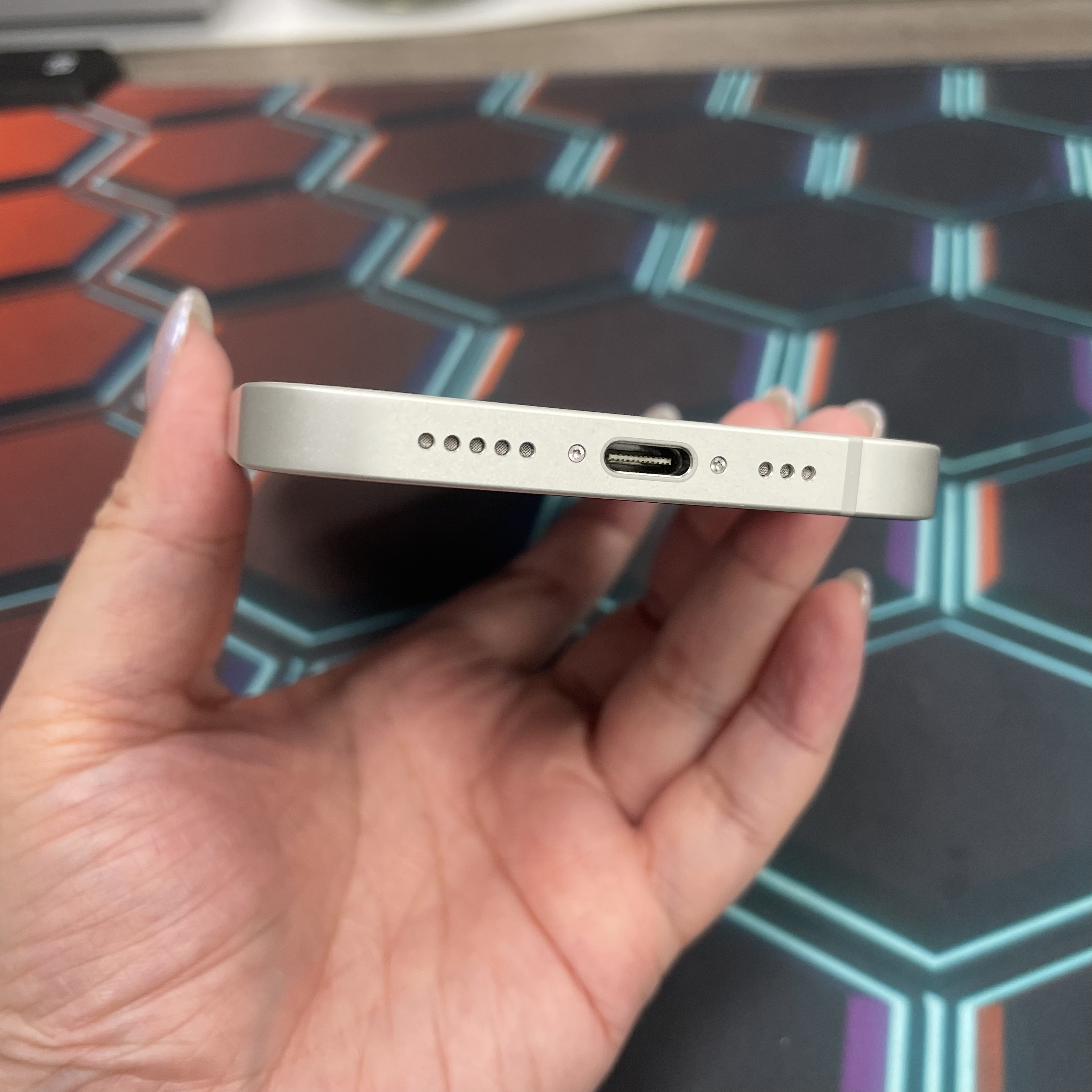 *6910 16e 勁靚機 128GB 電92 白色 white