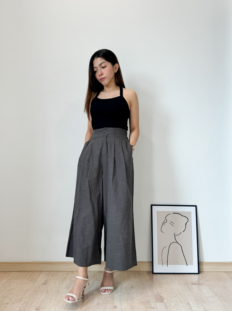 Halterneck Padded Tank Top挂脖自带胸垫小背心 ( 4 colour)