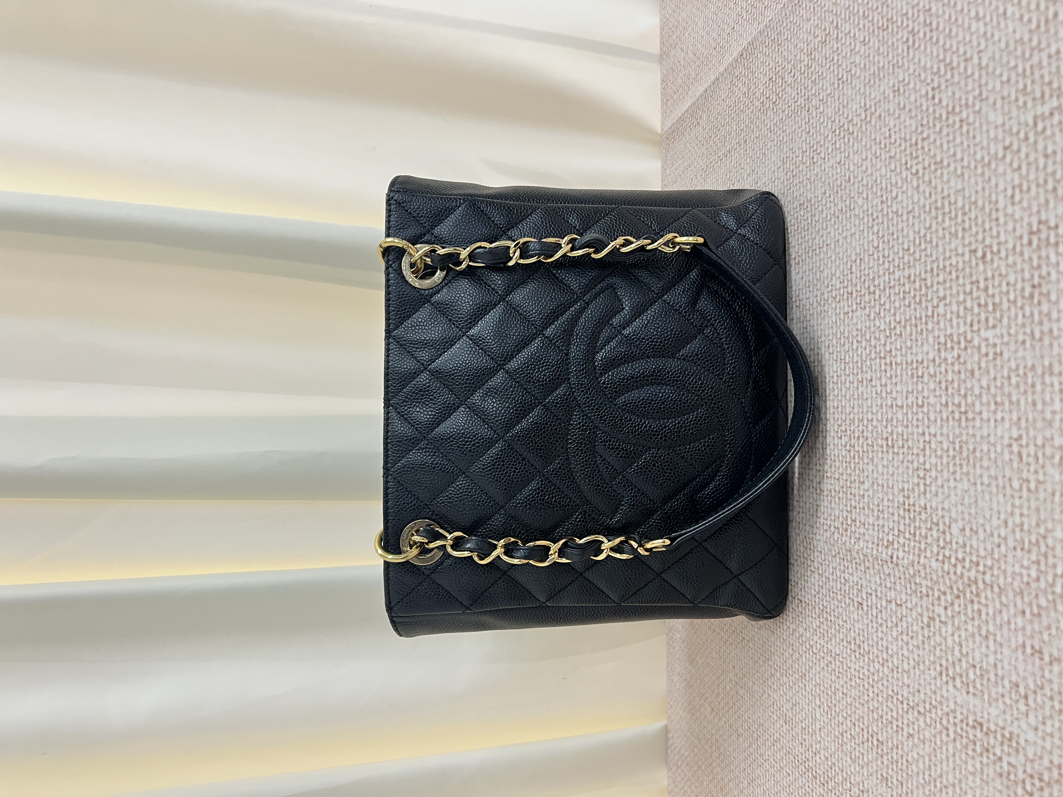 Pre-owned Chanel Petite Shopping Tote / Product Code: 26041711
