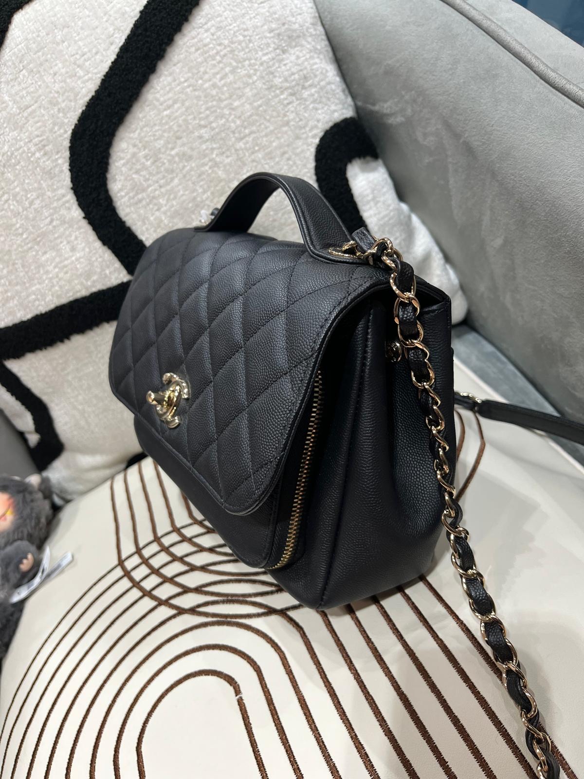 Chanel business affinity medium 黑色荔枝牛皮  ,100%Authentic,98%new  ✅專門店收據✅ card ✅Dust bag✅Box