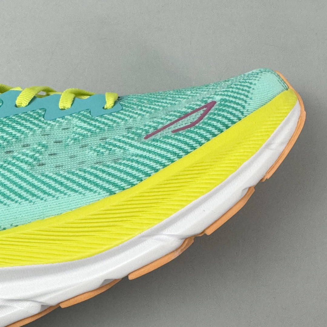 HOKA ONE ONE Clifton 9
