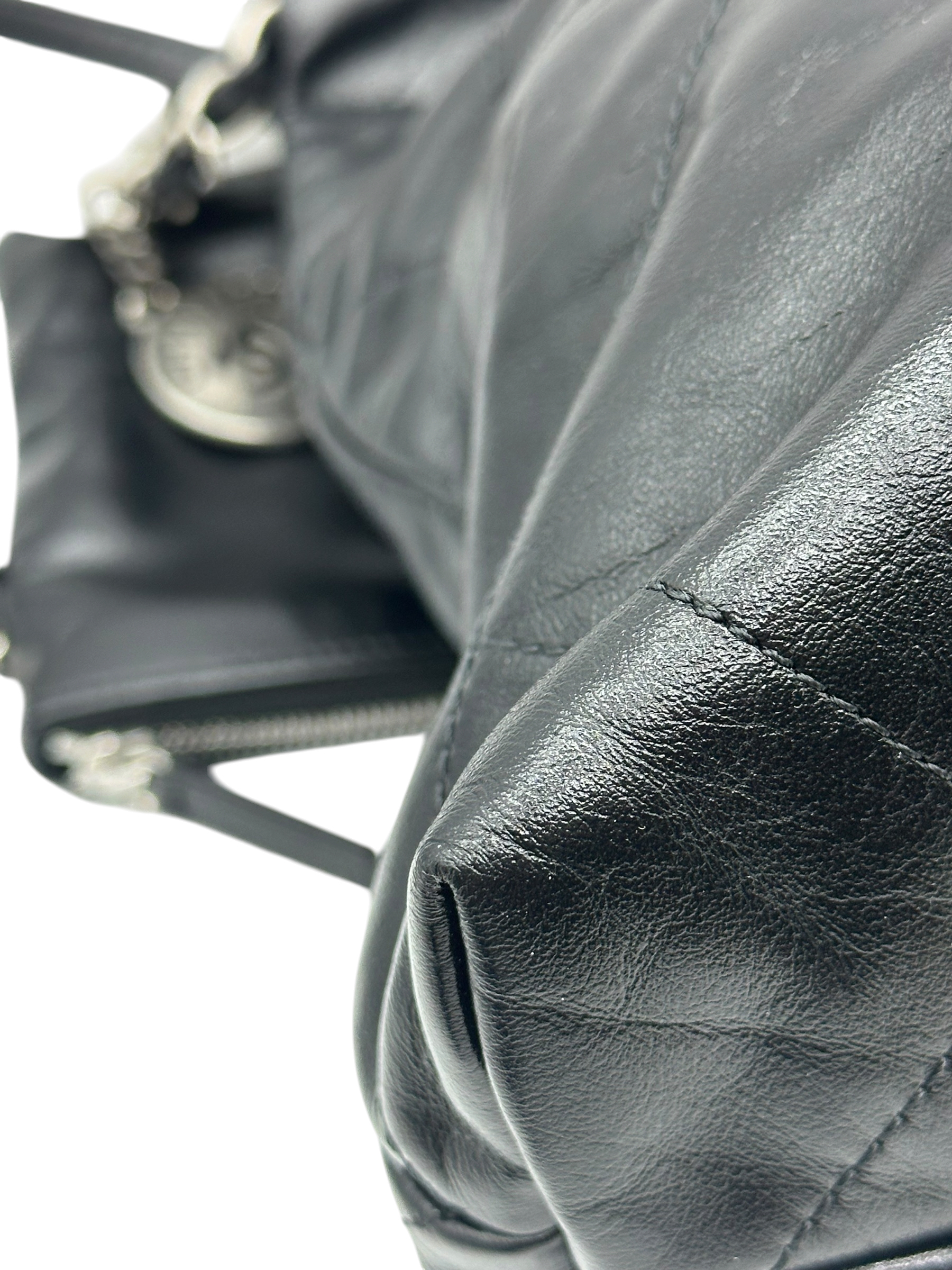 Pre-Owned CHANEL 22 Bag / Product Code: 26052408