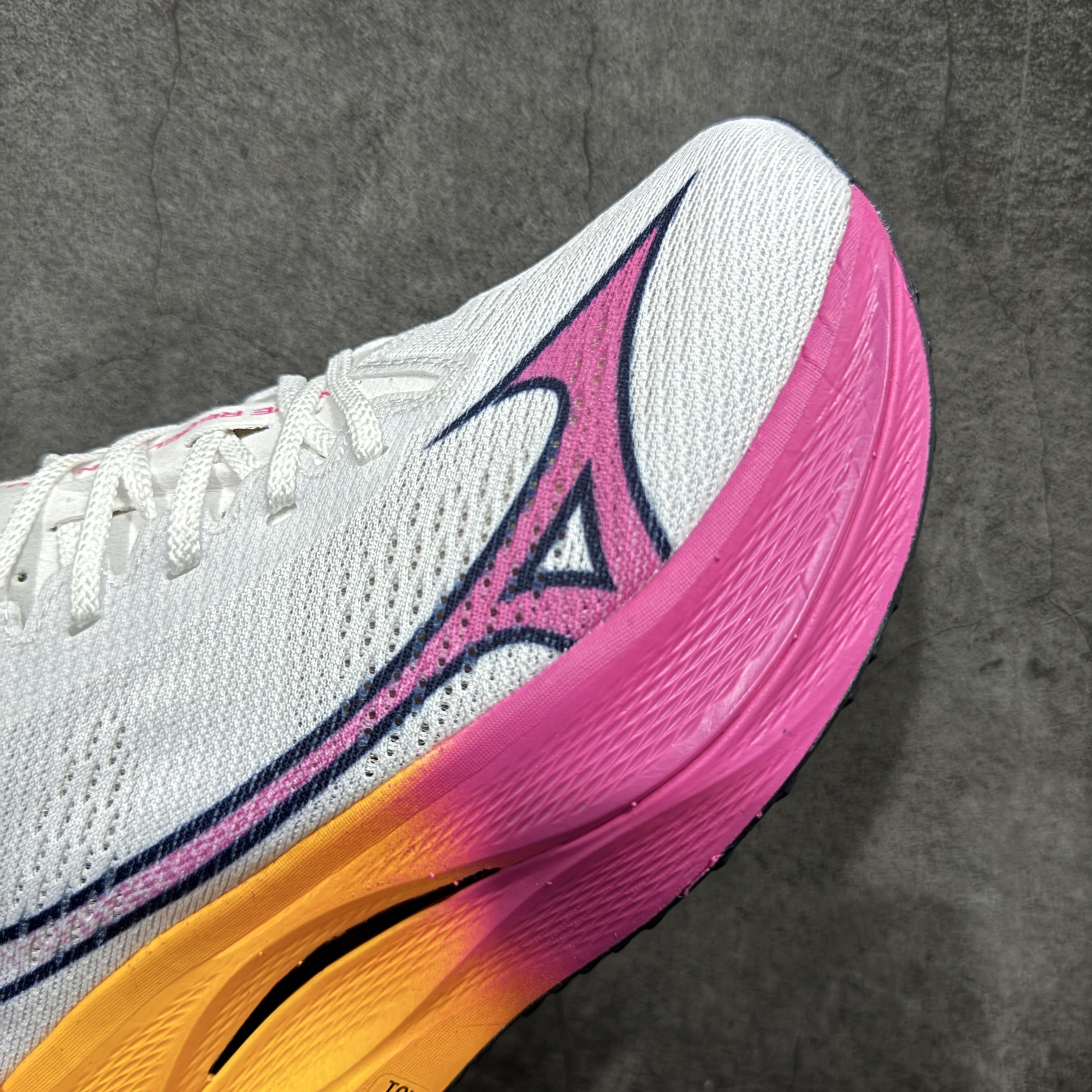 Mizuno Wave Rebellion Pro 3