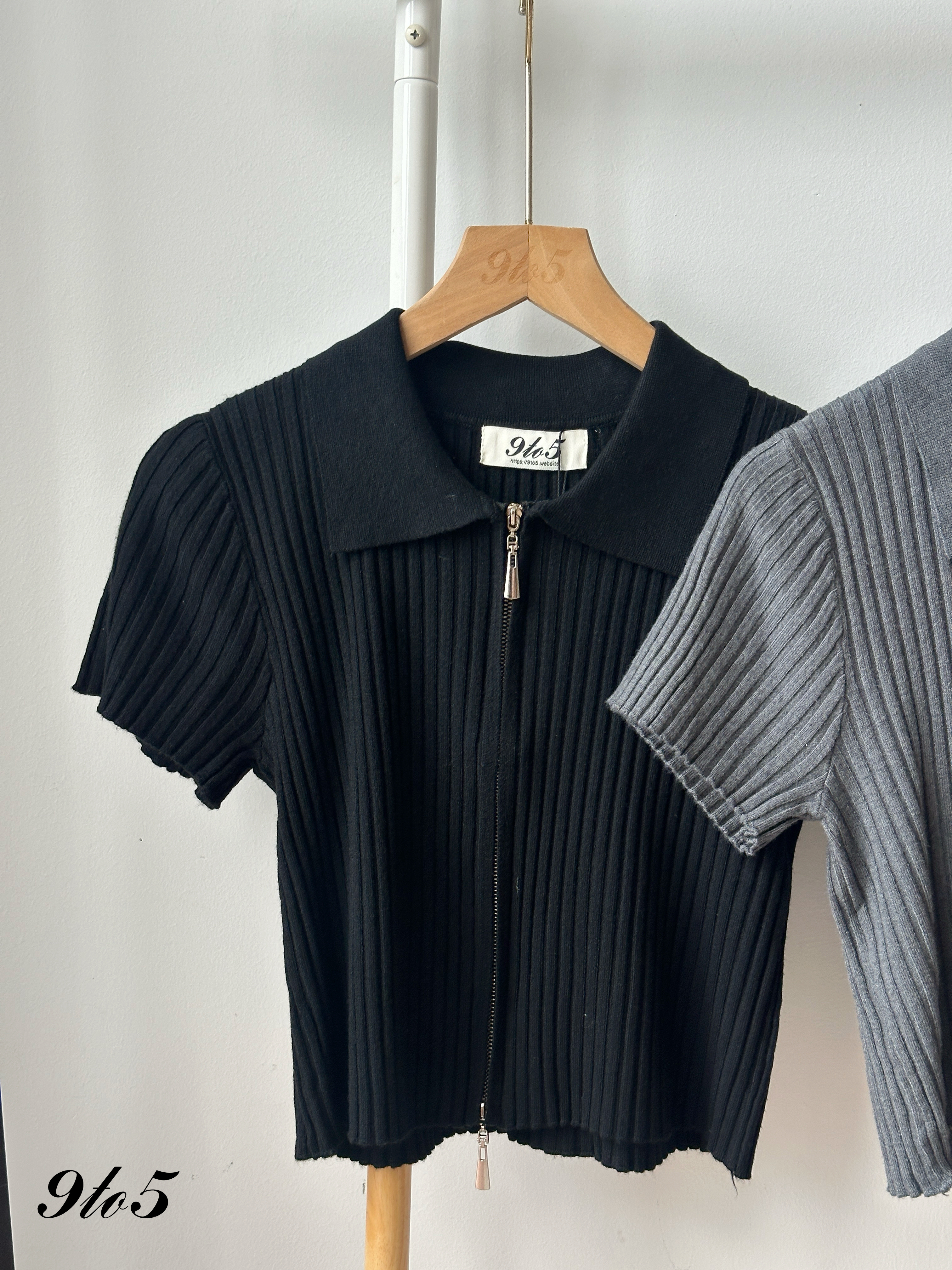 T4283 Zipped Ribbed Crop Top - 4 Colors 