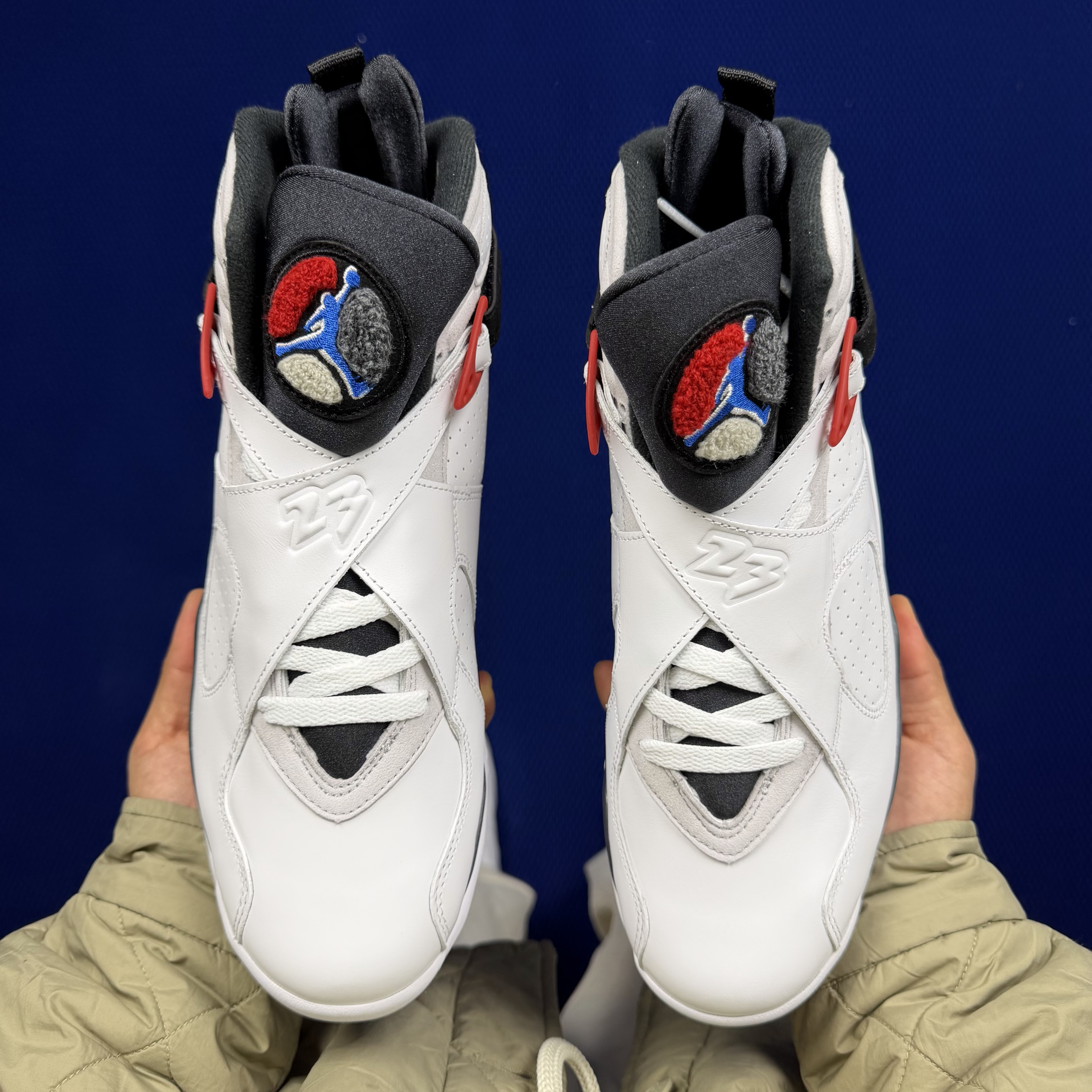 Air Jordan 8 "Bugs Bunny"305381-100