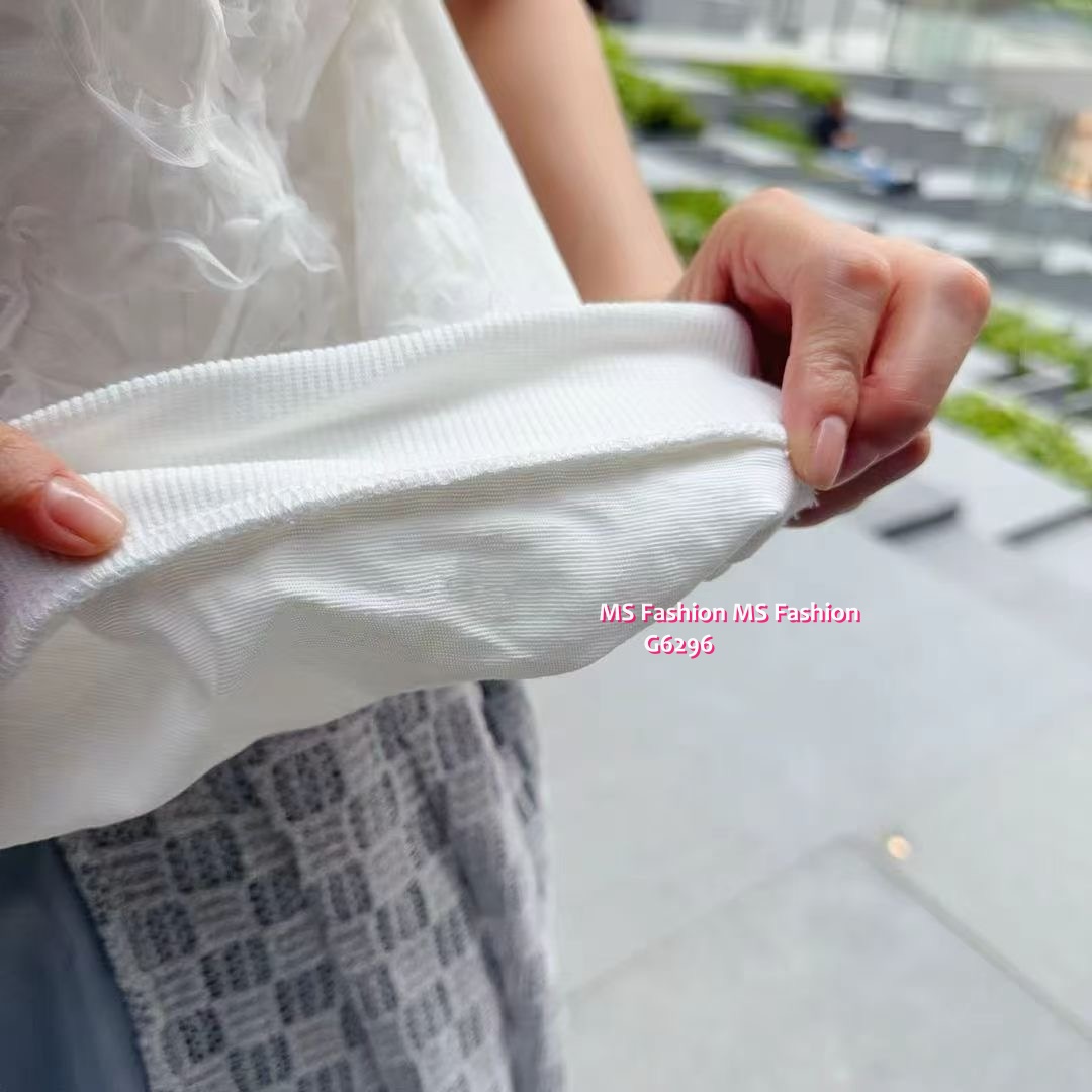 G6296 韓國🇰🇷立體花花top