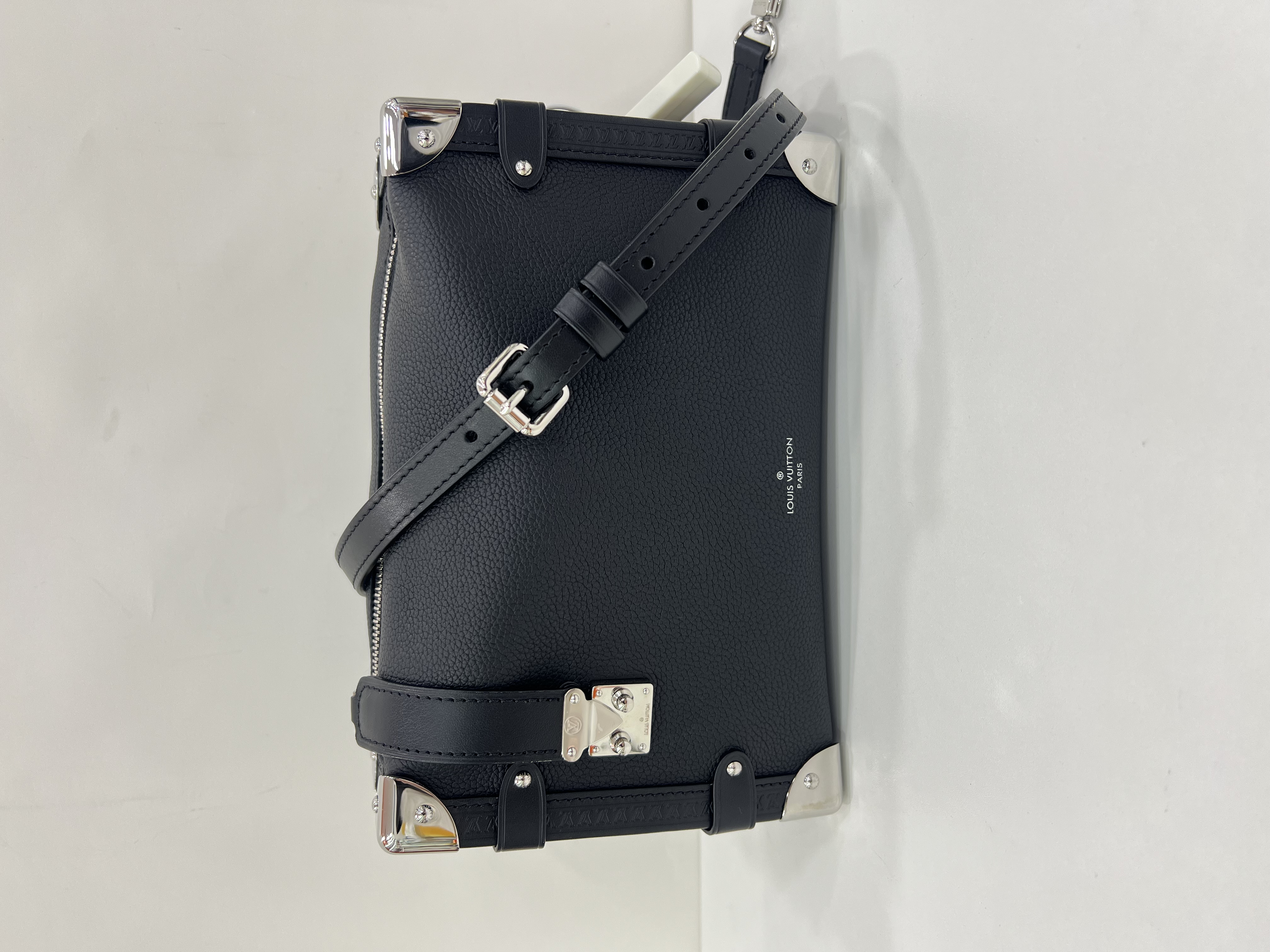 直播貨品 |  [1個-$100 2個-$300］E27