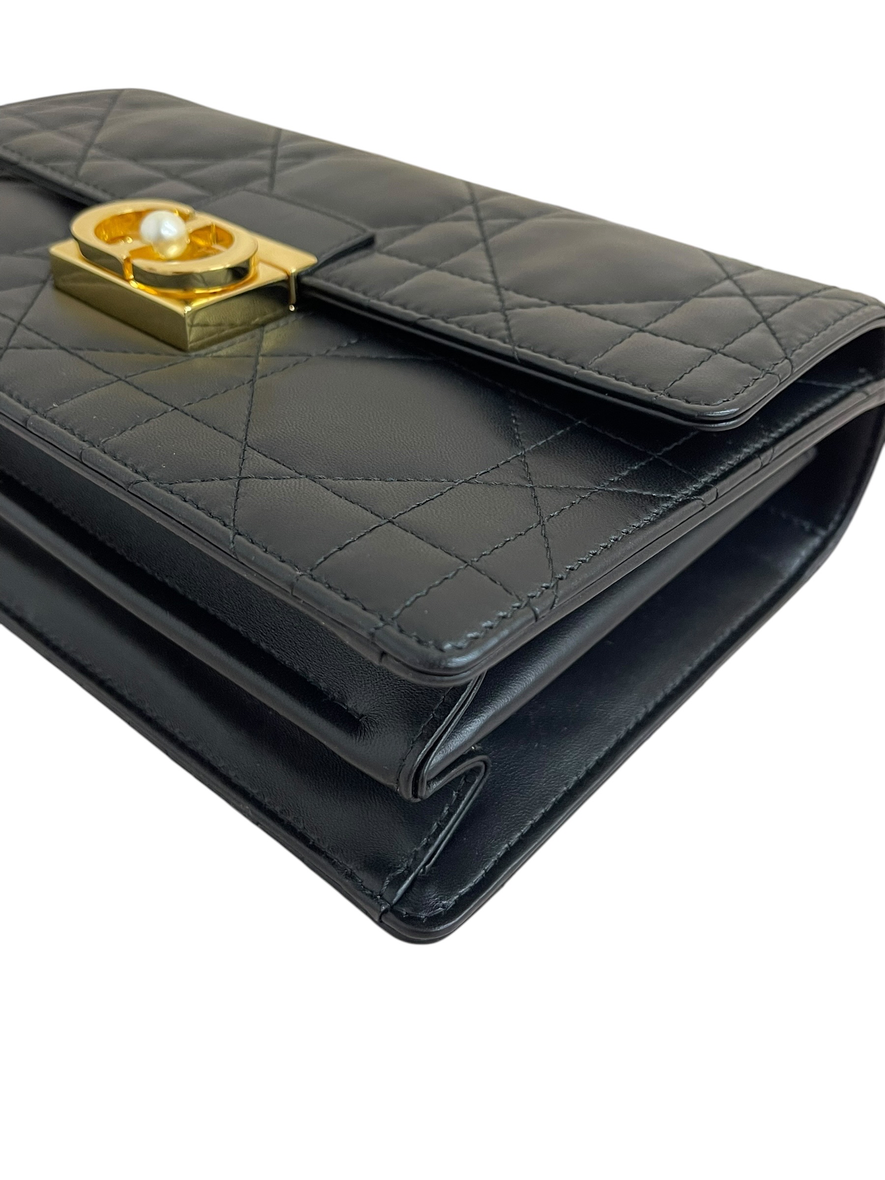Unused item Dior Angle / Product Code: 070104