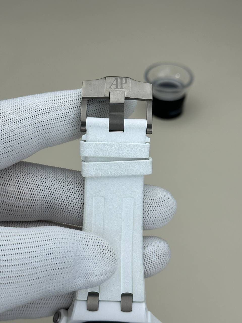 爱彼皇家橡树离岸型白色陶瓷自动机械腕表