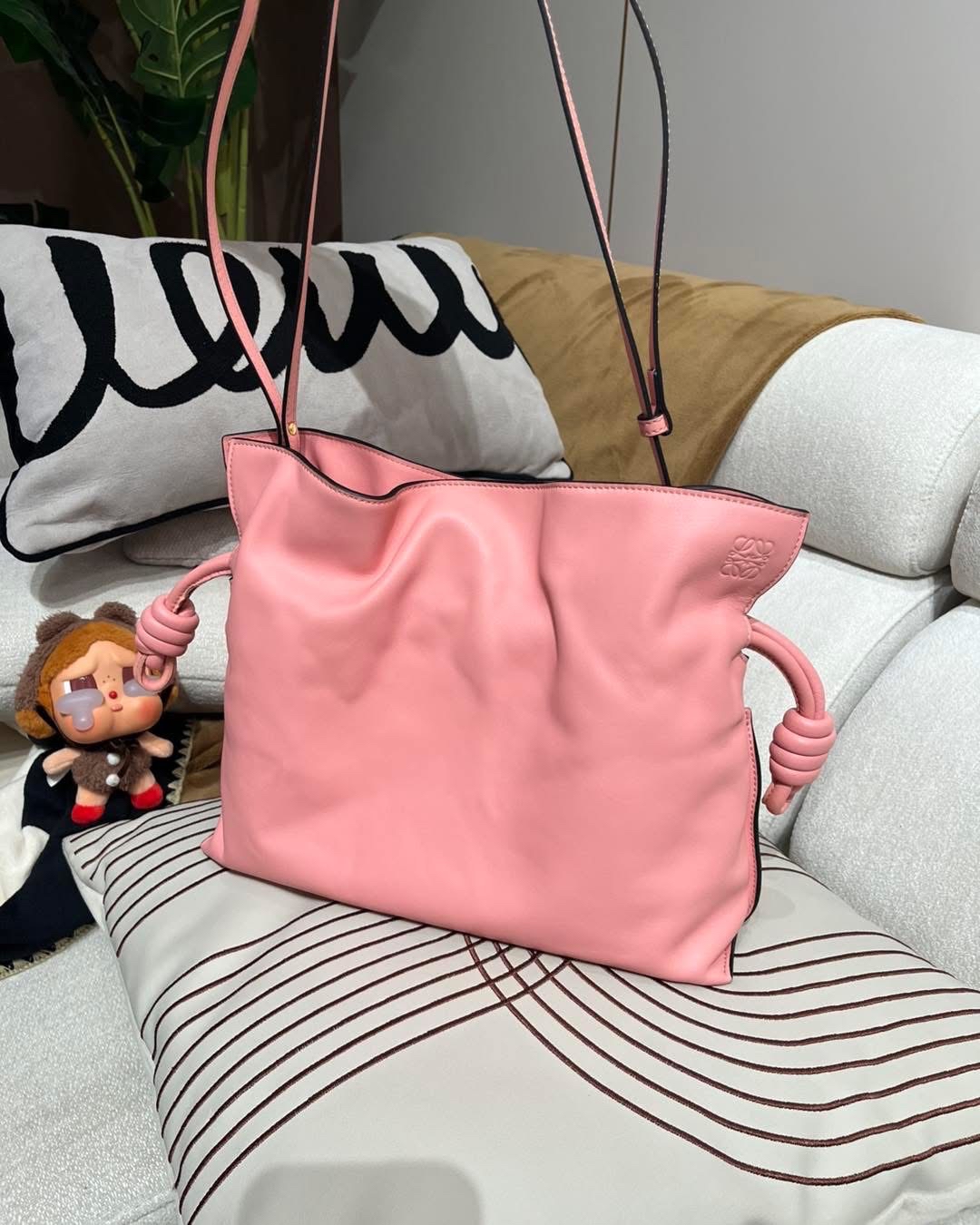 Loewe Flamenco medium Calfskin 100%Authentic, 98%New ✅booklet✅Dust bag