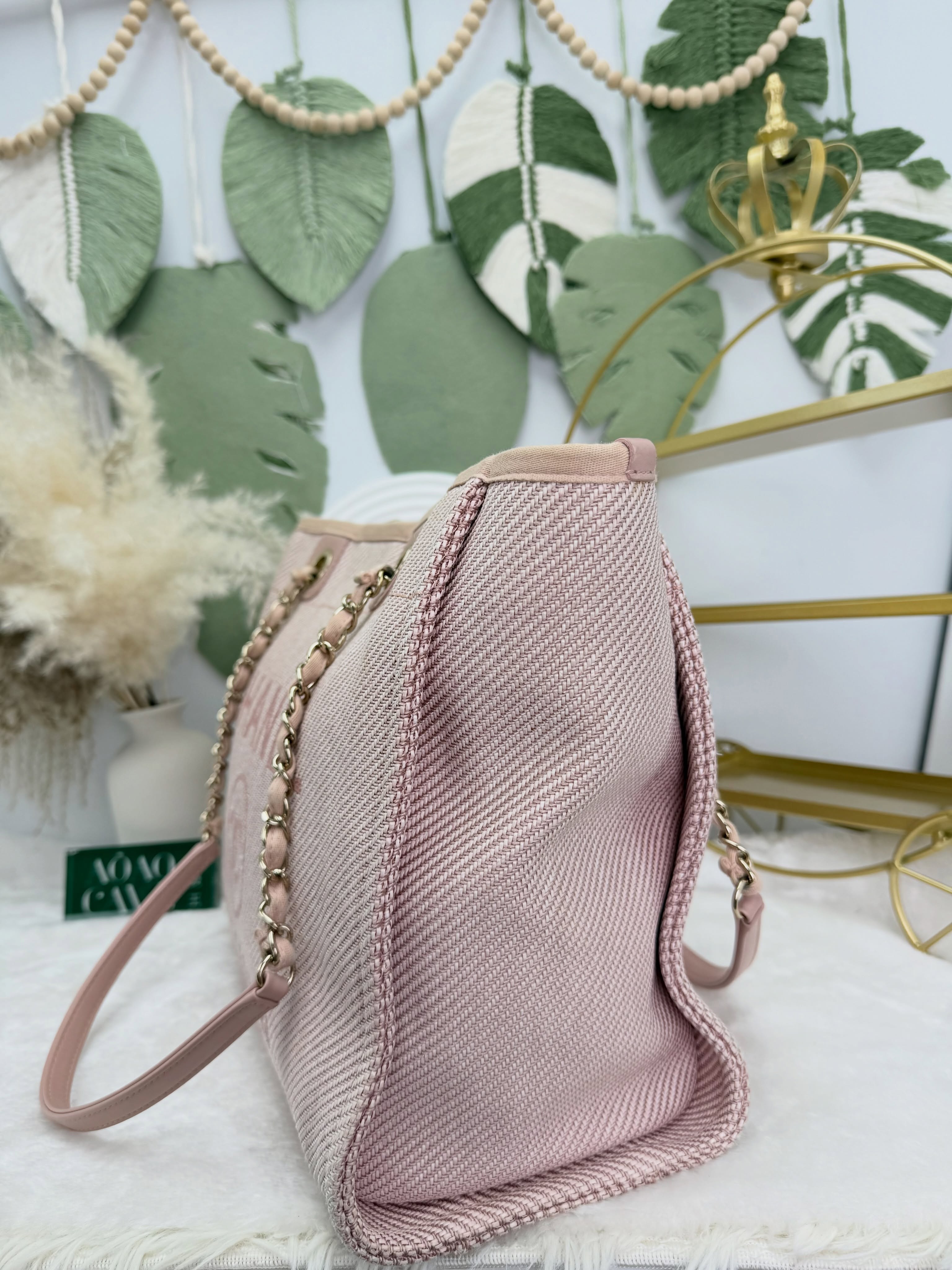 Chanel 👜 PRE OWNED 🛍️粉紅色金扣沙灘包 有卡30開 🩷