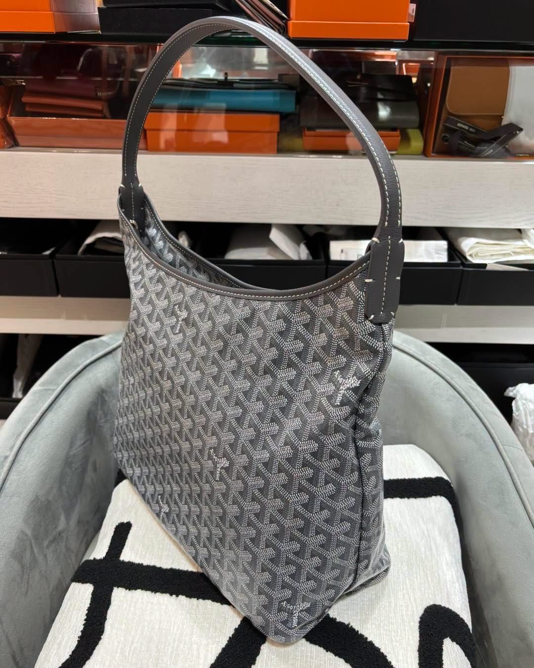 Goyard Boheme Hobo Grey  100%Authentic, 98%New  ✅電子收據✅pouch✅Dust bag