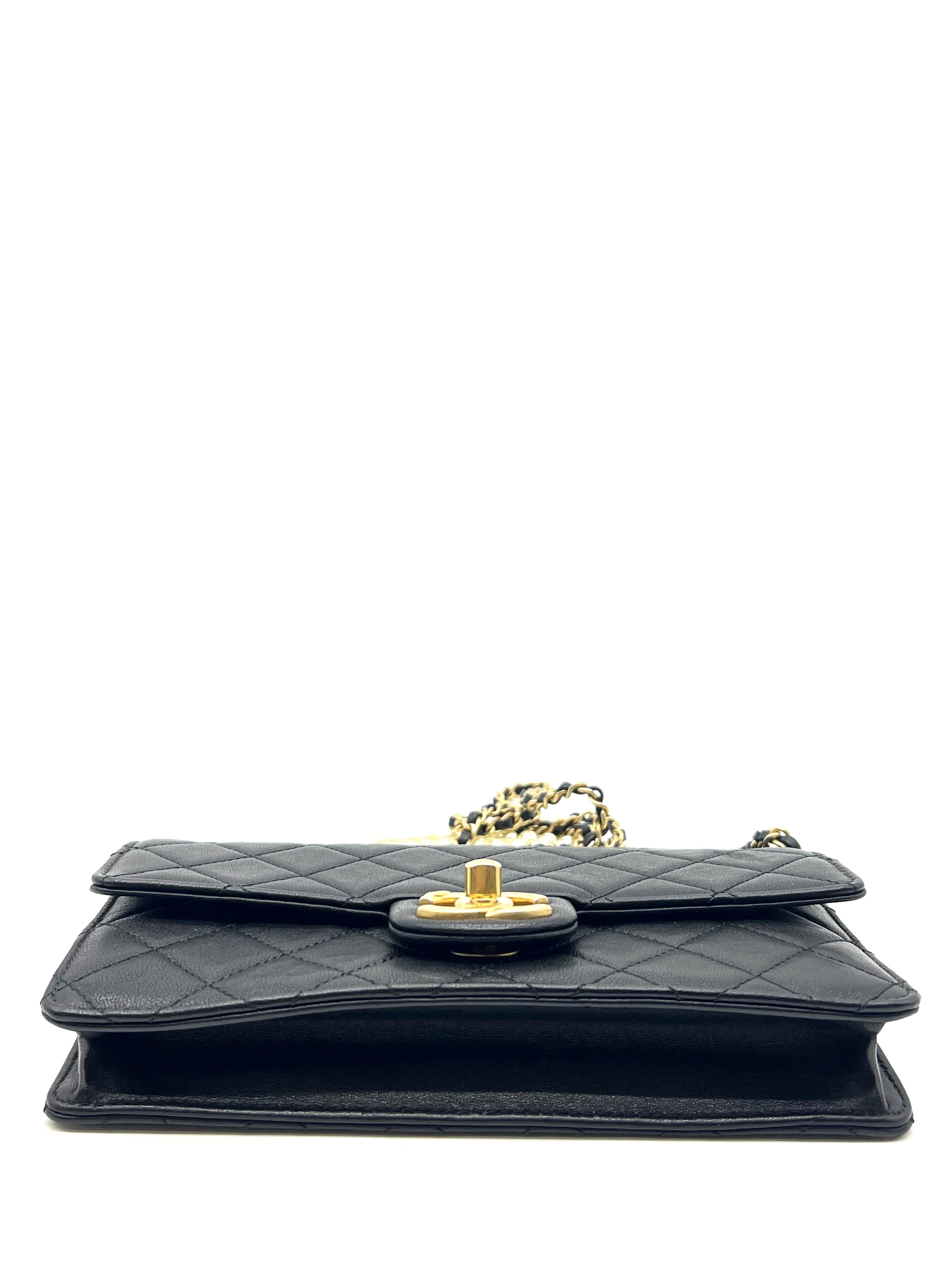 Pre-Owned CHANEL Goatskin Quilted Pearl Chain Flap Bag / Product Code: 26051110