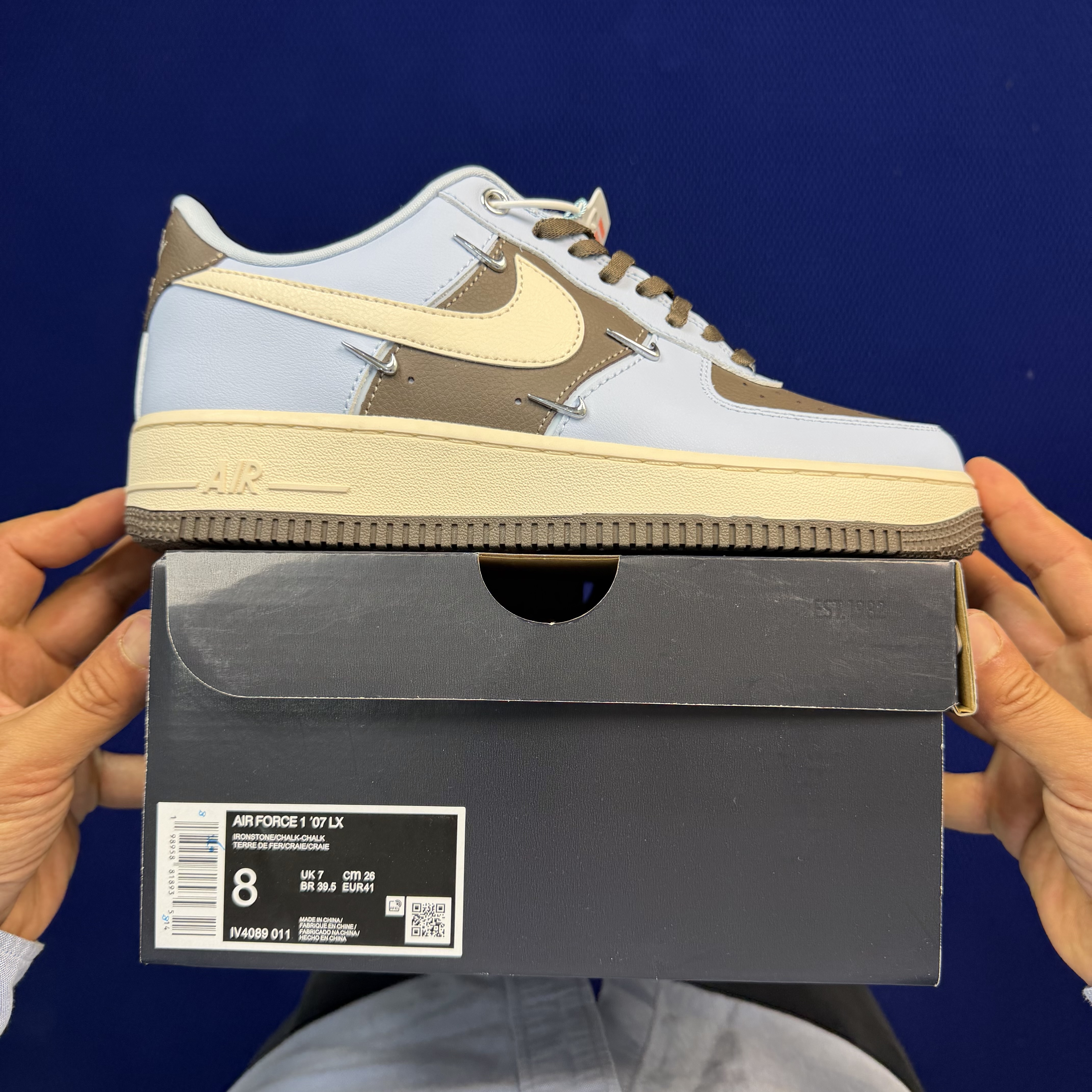 Nike Air Force 1 '07 LX IV4089-011 