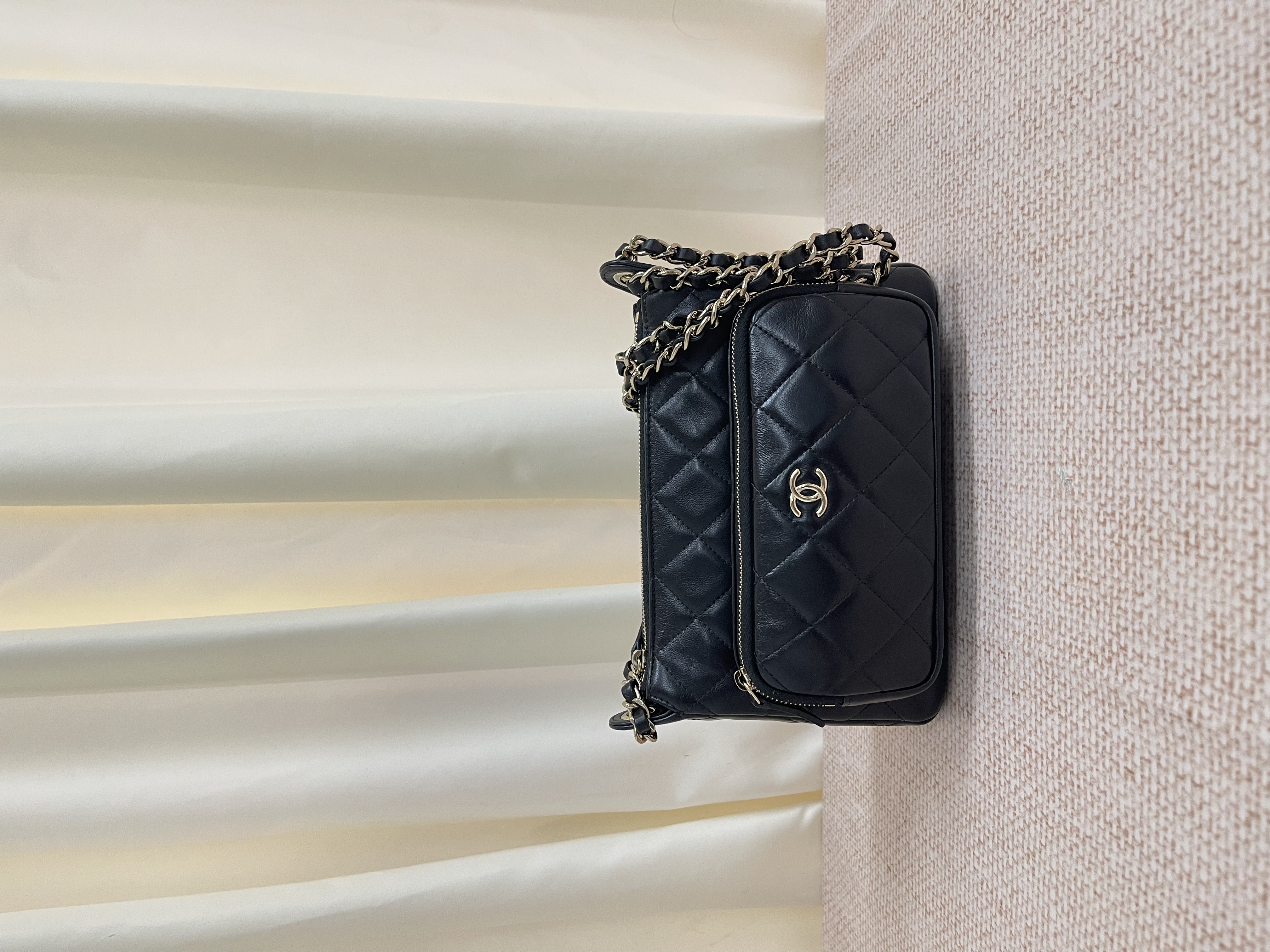 Pre-owned Chanel Camera Bag/ Product Code: 26031310