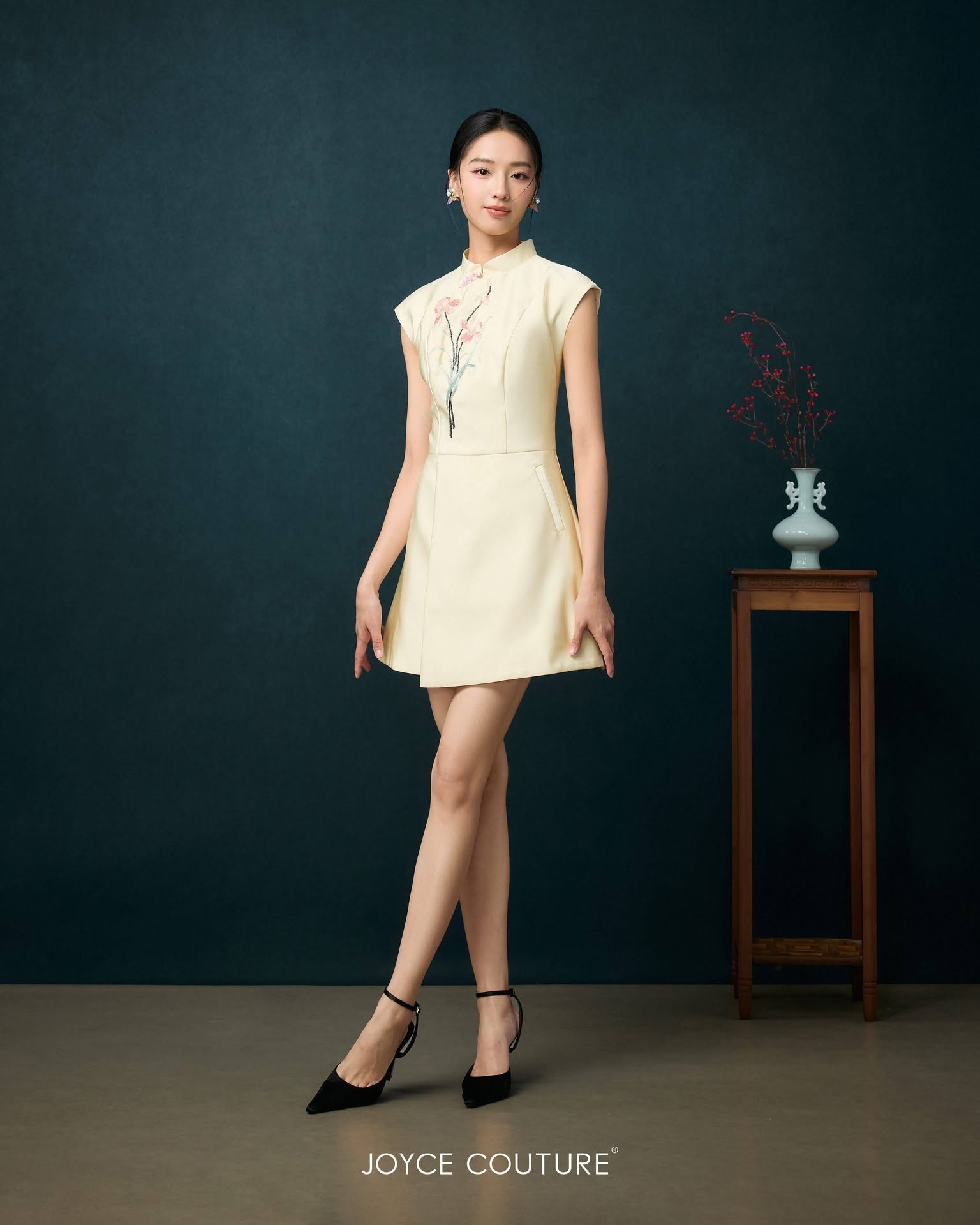 花刺绣闪亮珠饰连身裤  D0350