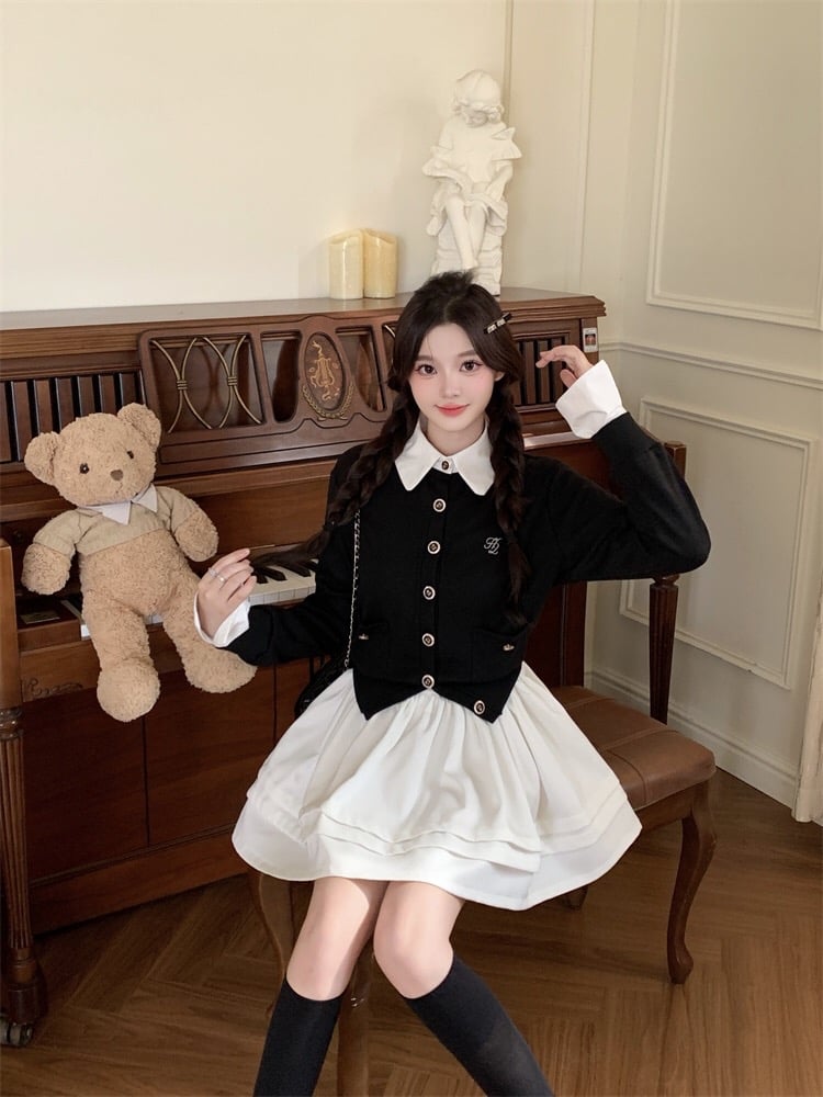 B186(19015) 韩系高级感学院风拼接白翻领与袖边黑上衣与白A字短裙套装