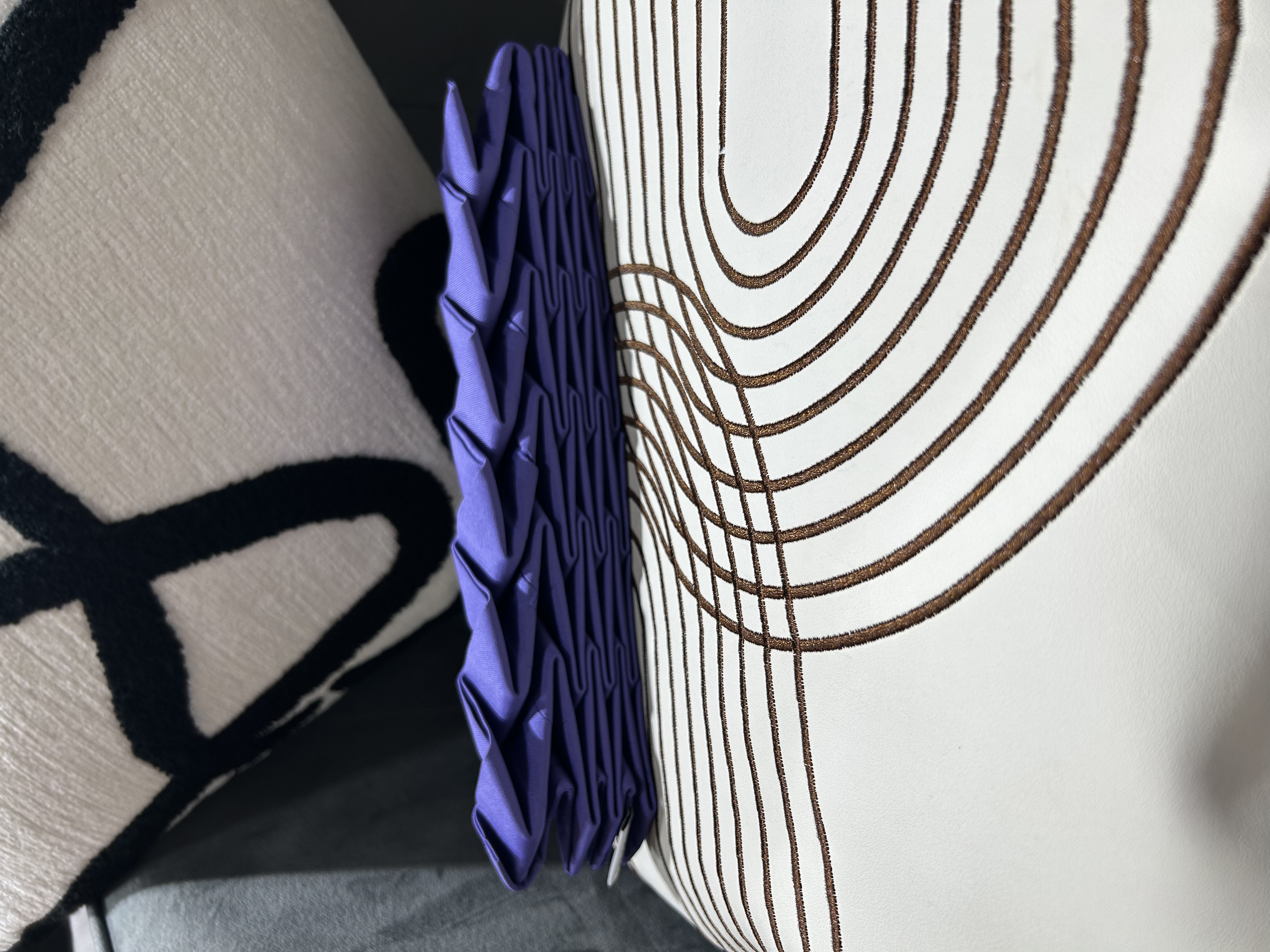 未使用品 ISSEY MIYAKE 三宅一生 Purple Polyester ME Handbag 紫色手挽袋 100%Authentic, unused 未使用品 
