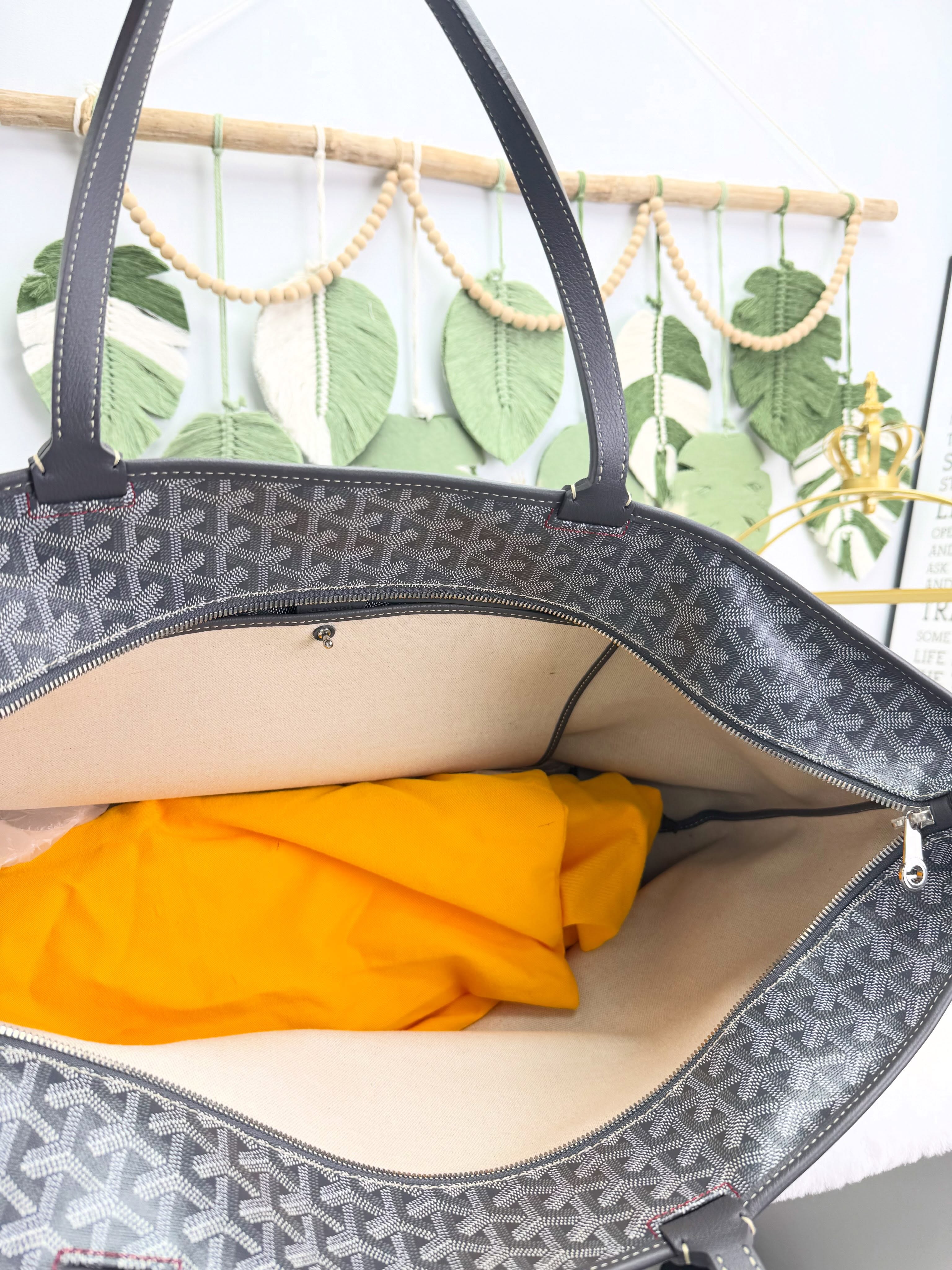 👜 PRE OWNED 🛍️灰色artois tote gm size 有鎖頭鎖匙 有塵袋🩶 