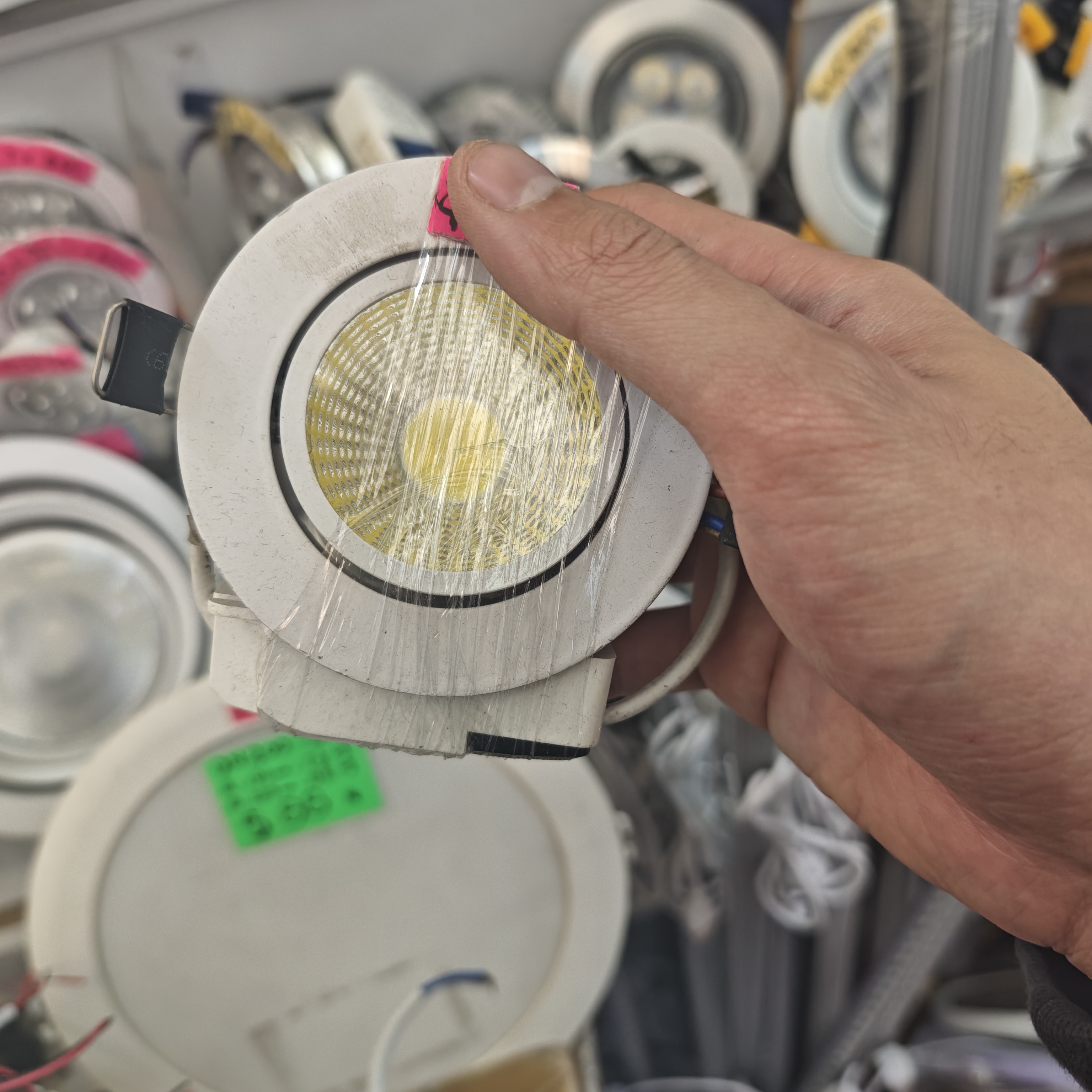 白邊 聚光嵌入式射燈