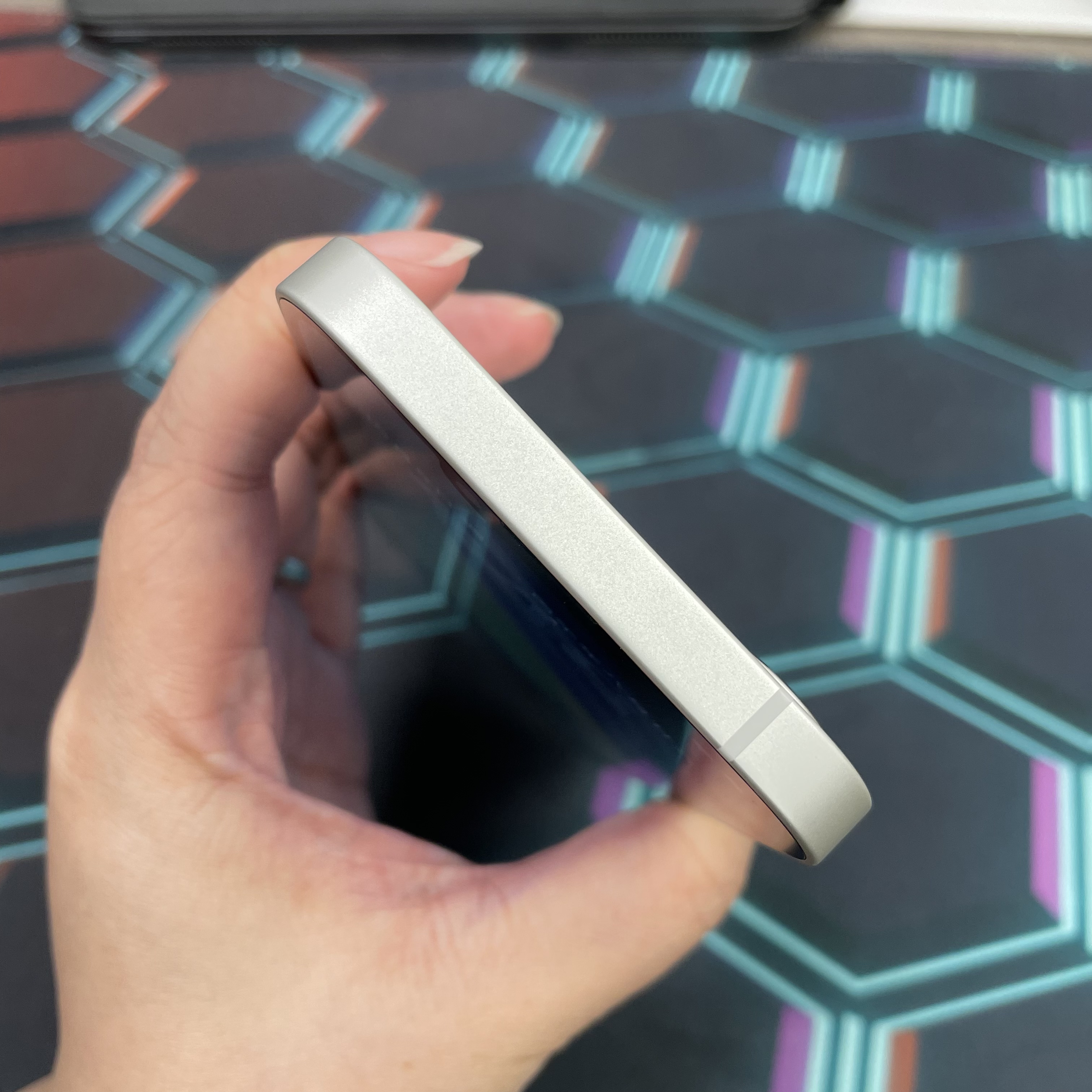 *8128 17e 完美機 256GB 電100 白色 white