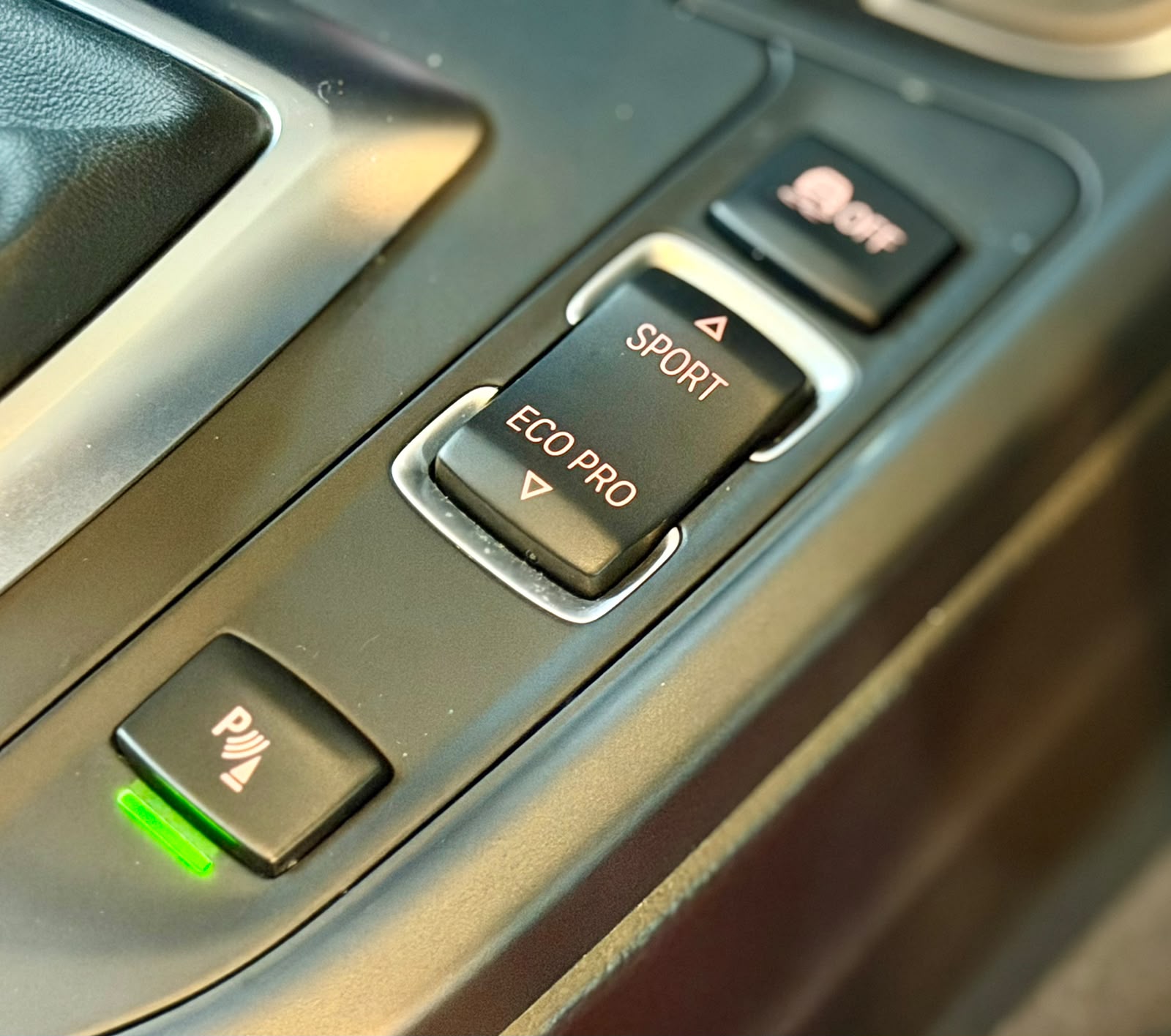 B.M.W. 328i Saloon Sport (F30) 2012