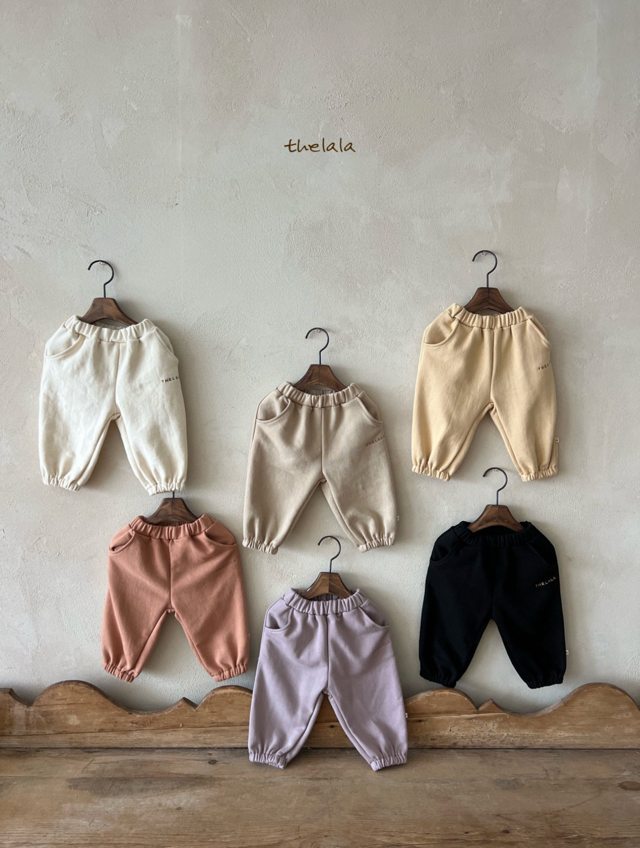 🌸預訂 韓國直送🌸🇰🇷THELALA六色標誌刺繡束腳運動褲