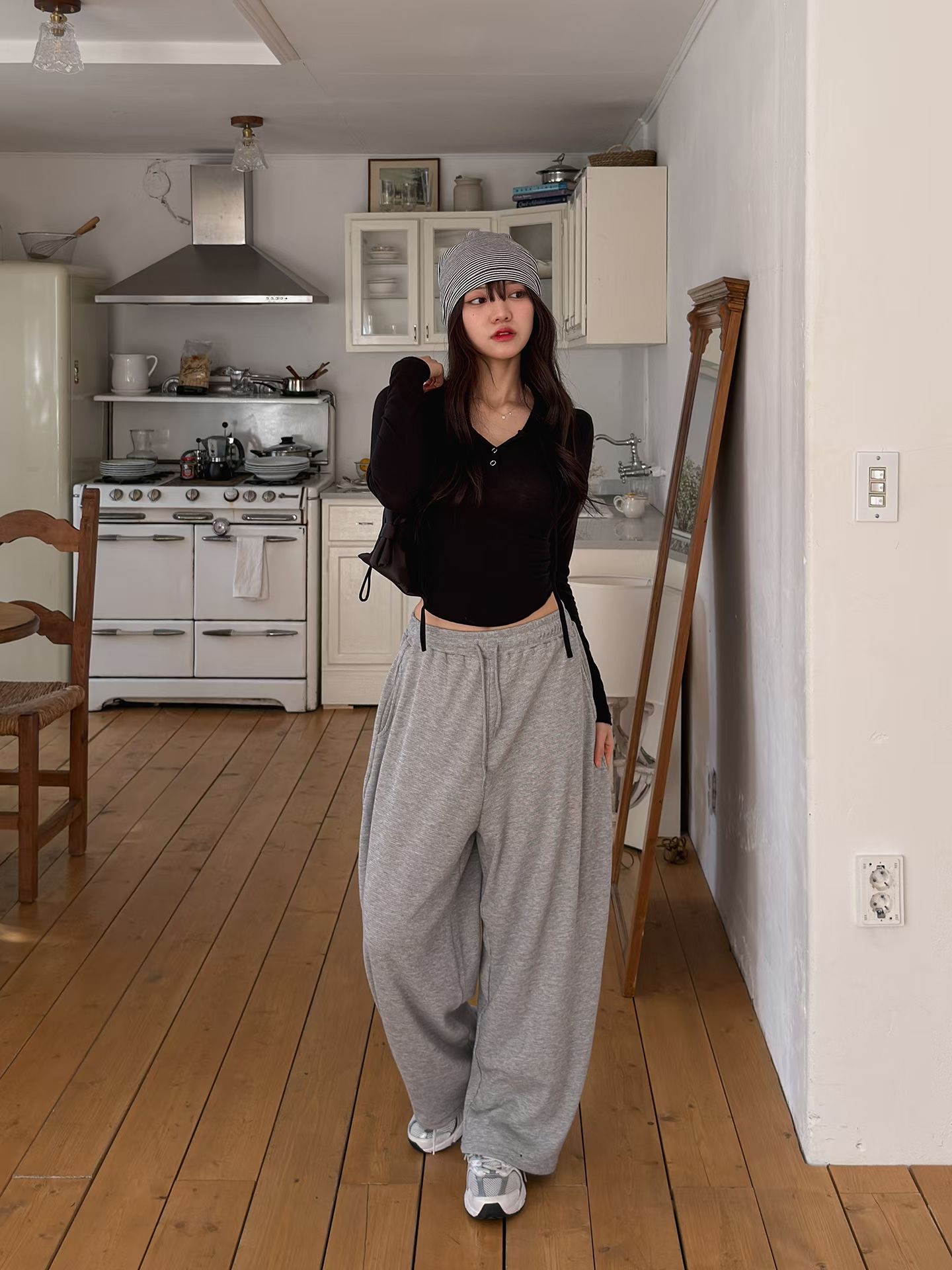 舒適格紋彎刀褲