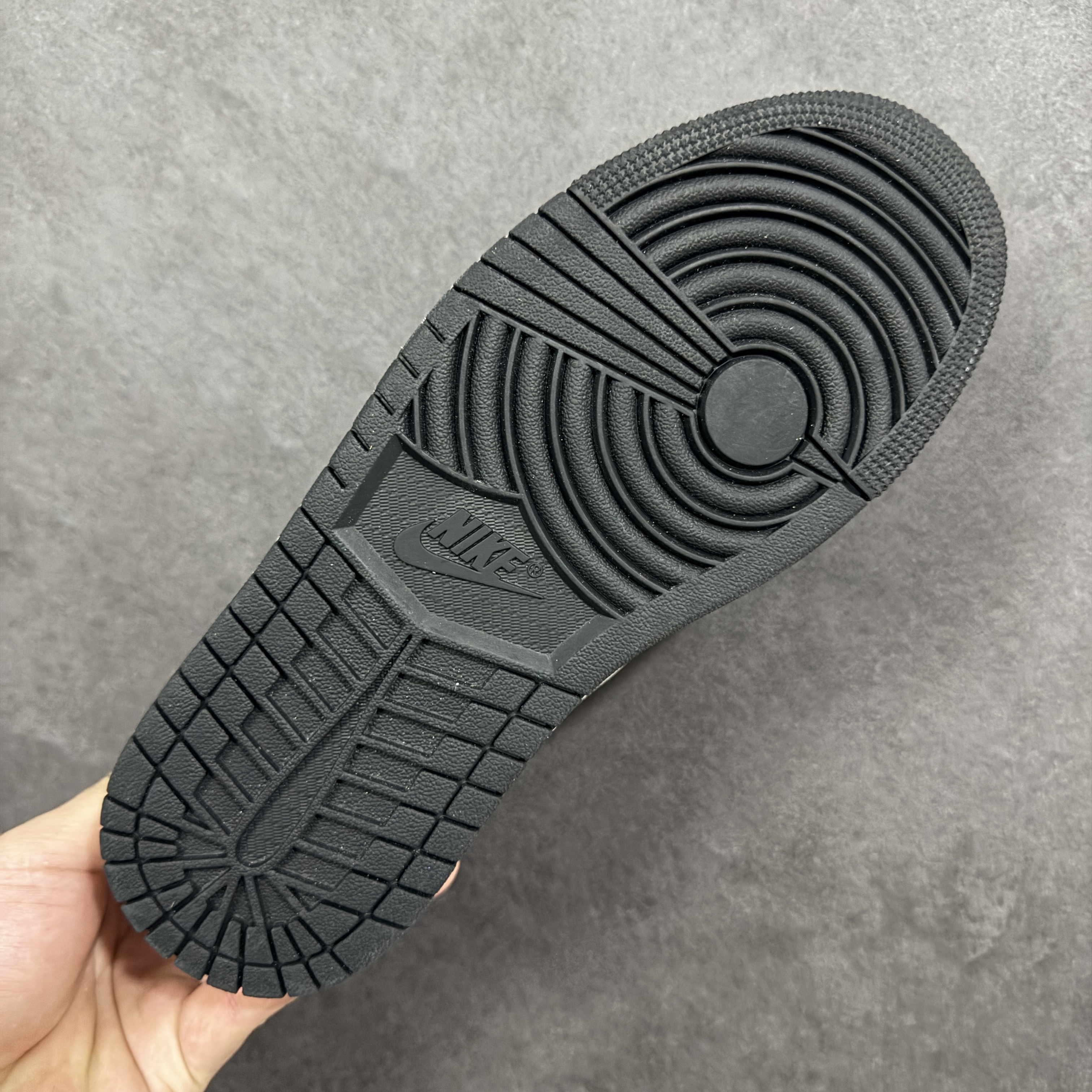 Nike Air Jordan 1 Low IR0842-010