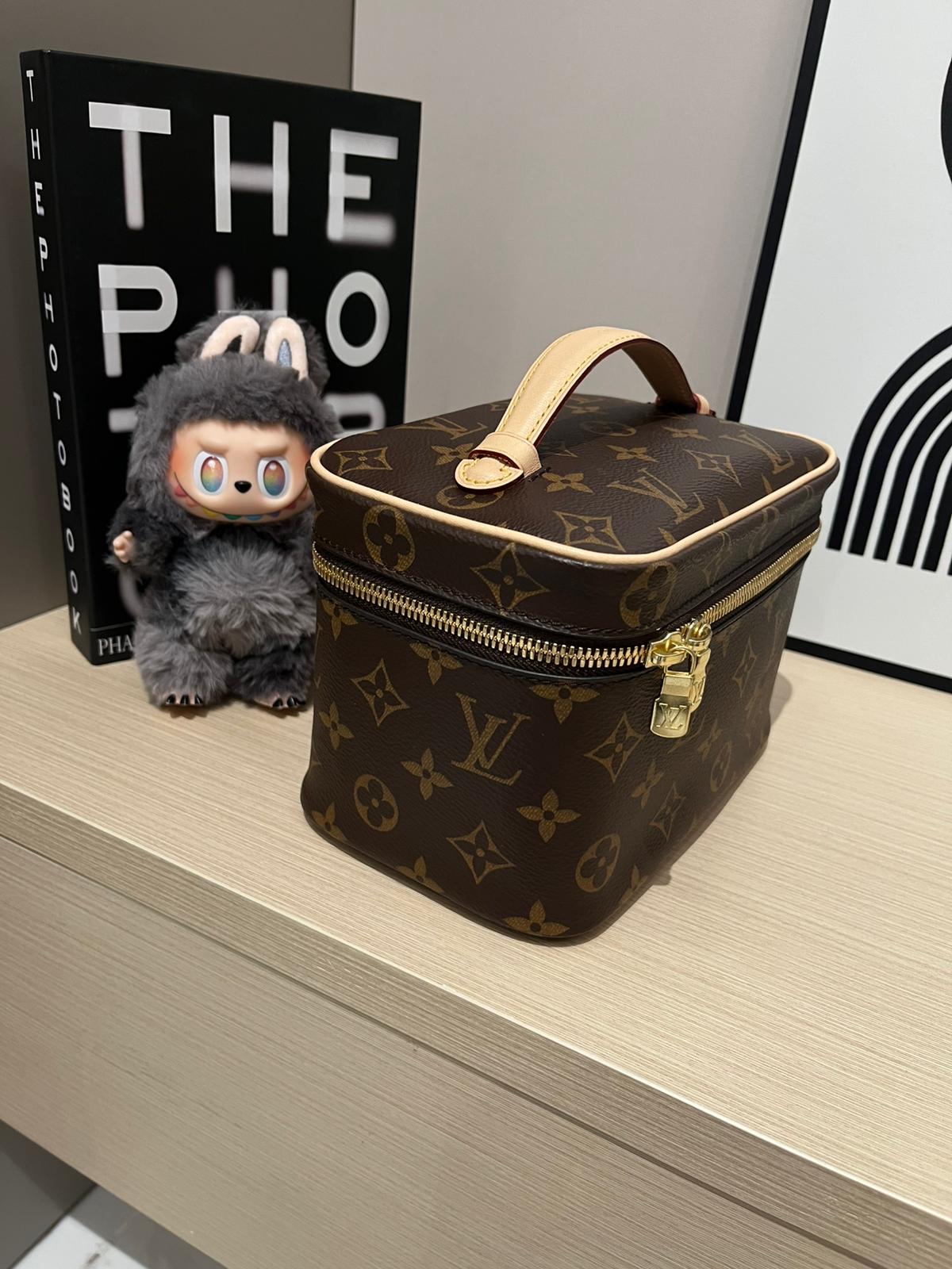 未使用品 LV Nano Nice 100%Authentic, Unused ✅Dust bag