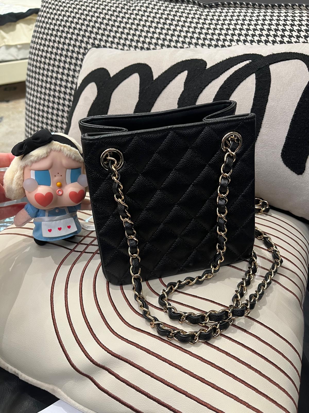 全新 Chanel mini bucket bag黑色荔枝牛皮金扣 100%Authentic ,全新貨品 ✅收據副本✅晶片✅塵袋✅box