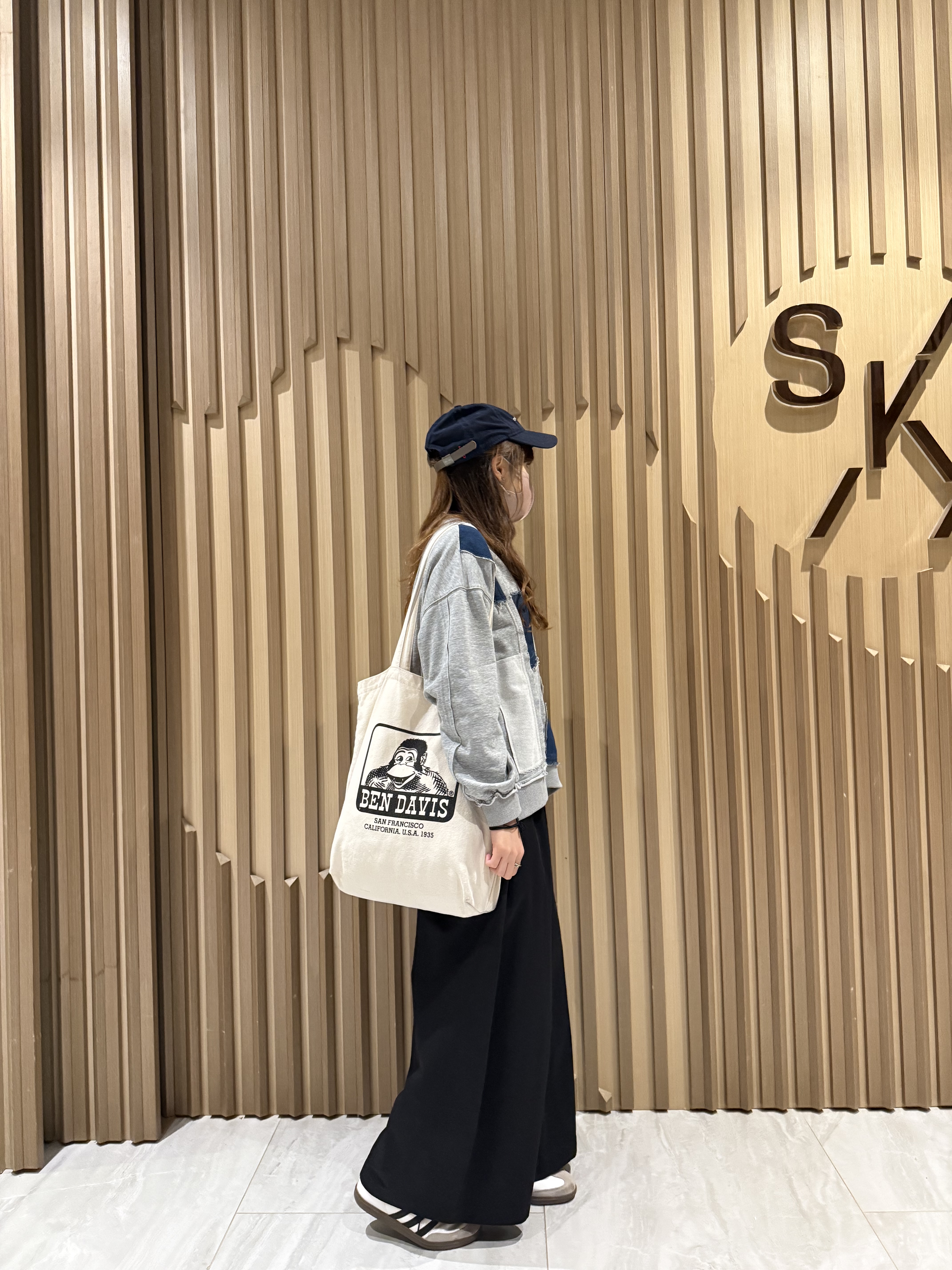 𝐕領拼牛仔布衛衣