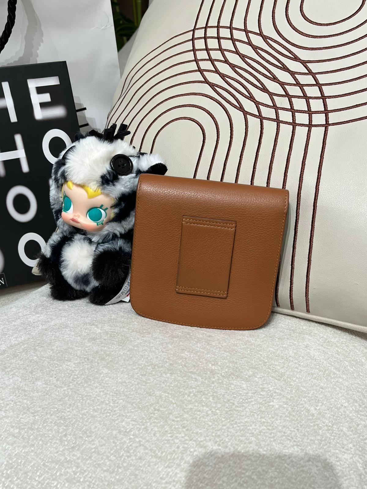 Hermes 2002 belt bag wallet STAMP D Gold Calfskin 2002 100%Authentic,92%new