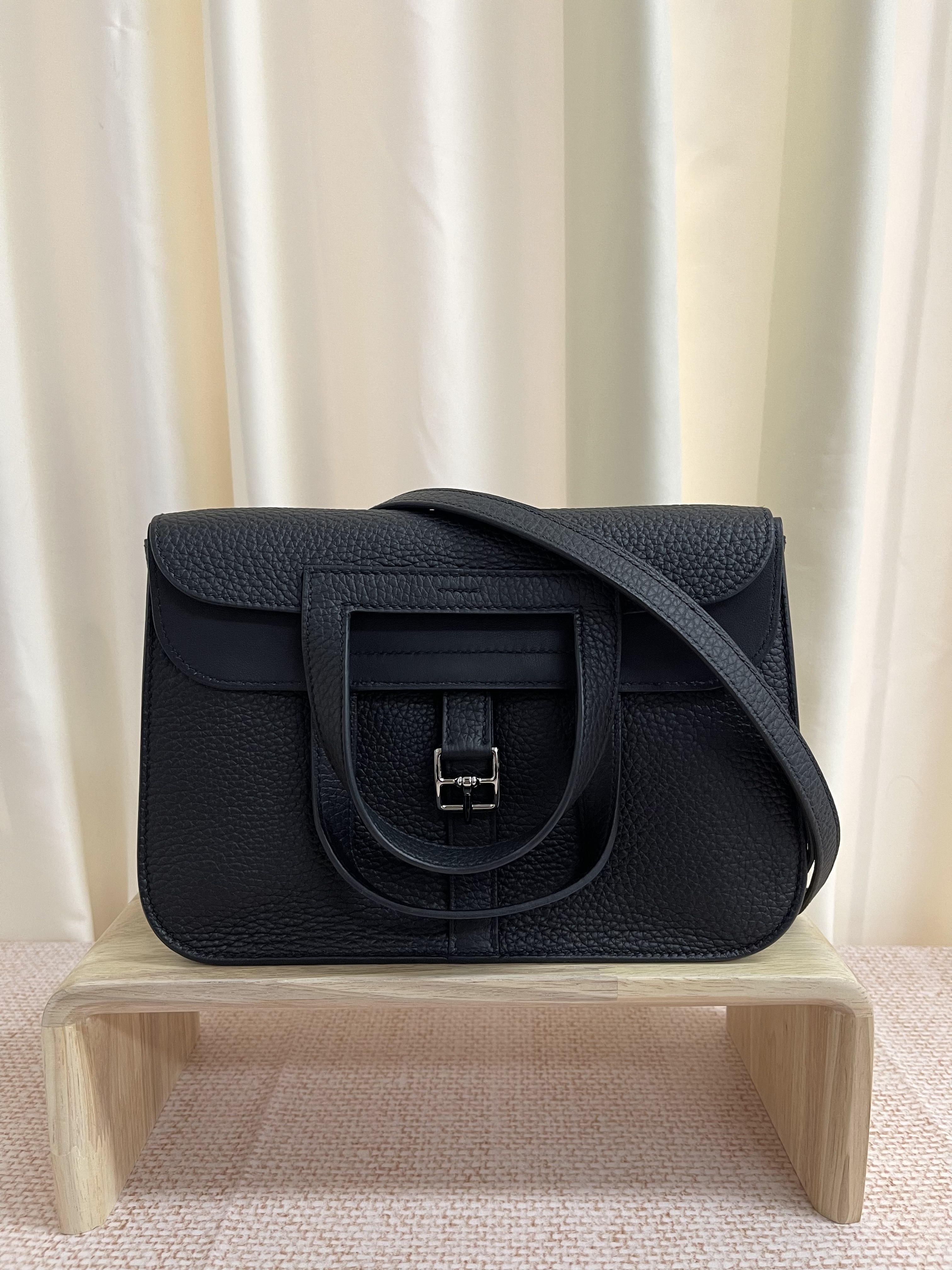 Pre-owned Hermes Halzan / Stamp B/ Product Code: 26021114